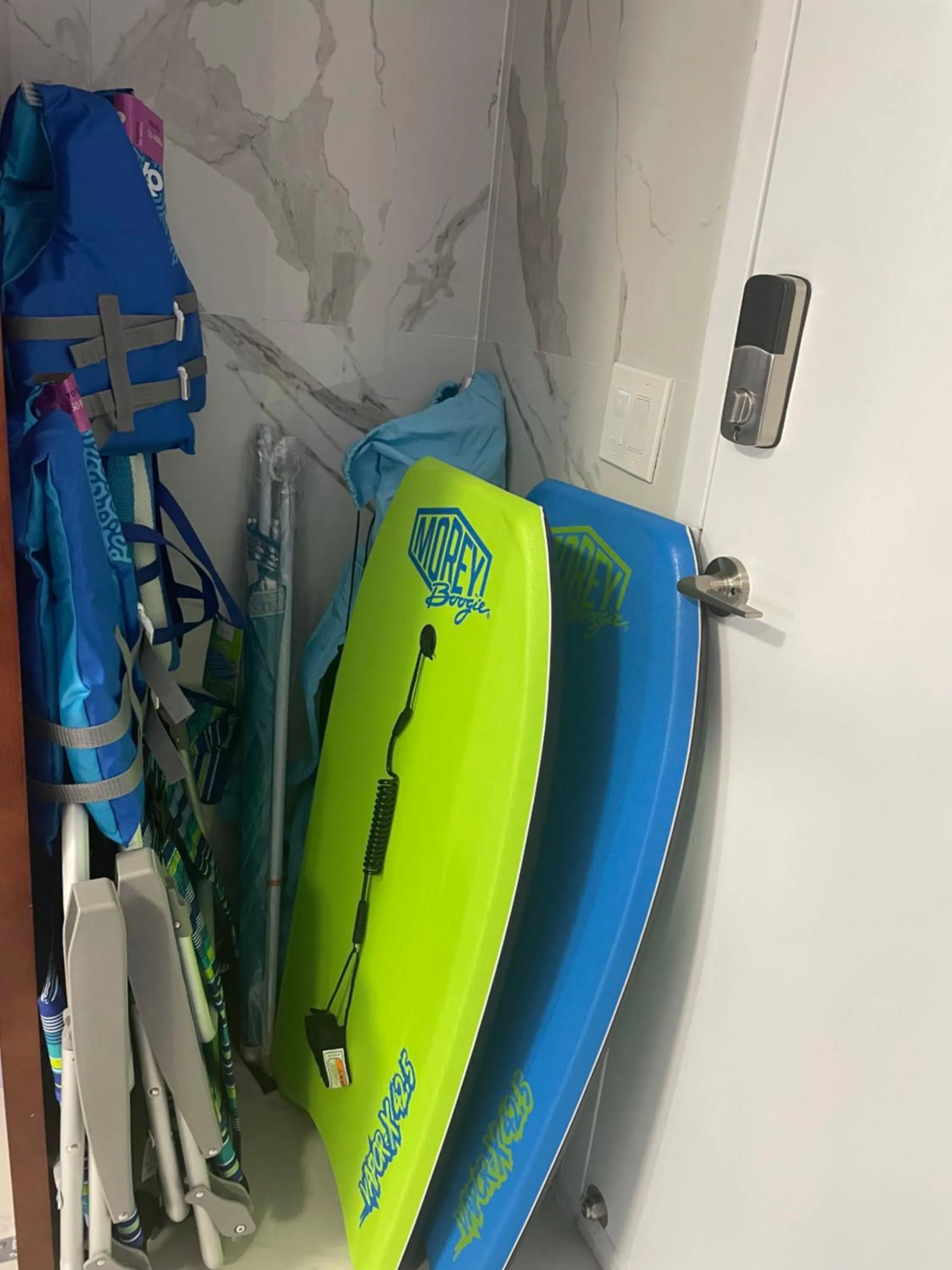 Amazing waikiki Beach condo 2Bed2Bath+free Parking