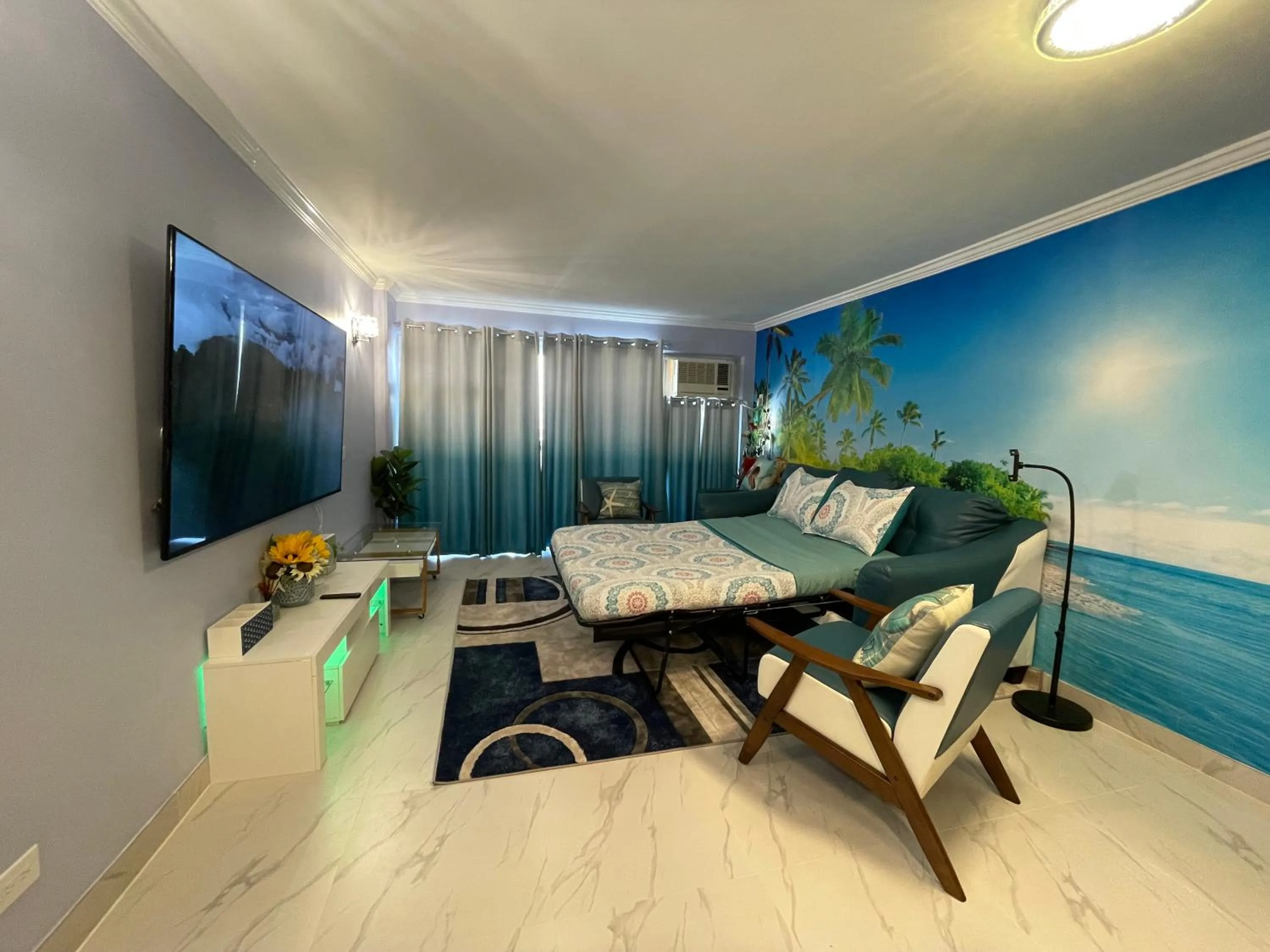 Amazing waikiki Beach condo 2Bed2Bath+free Parking