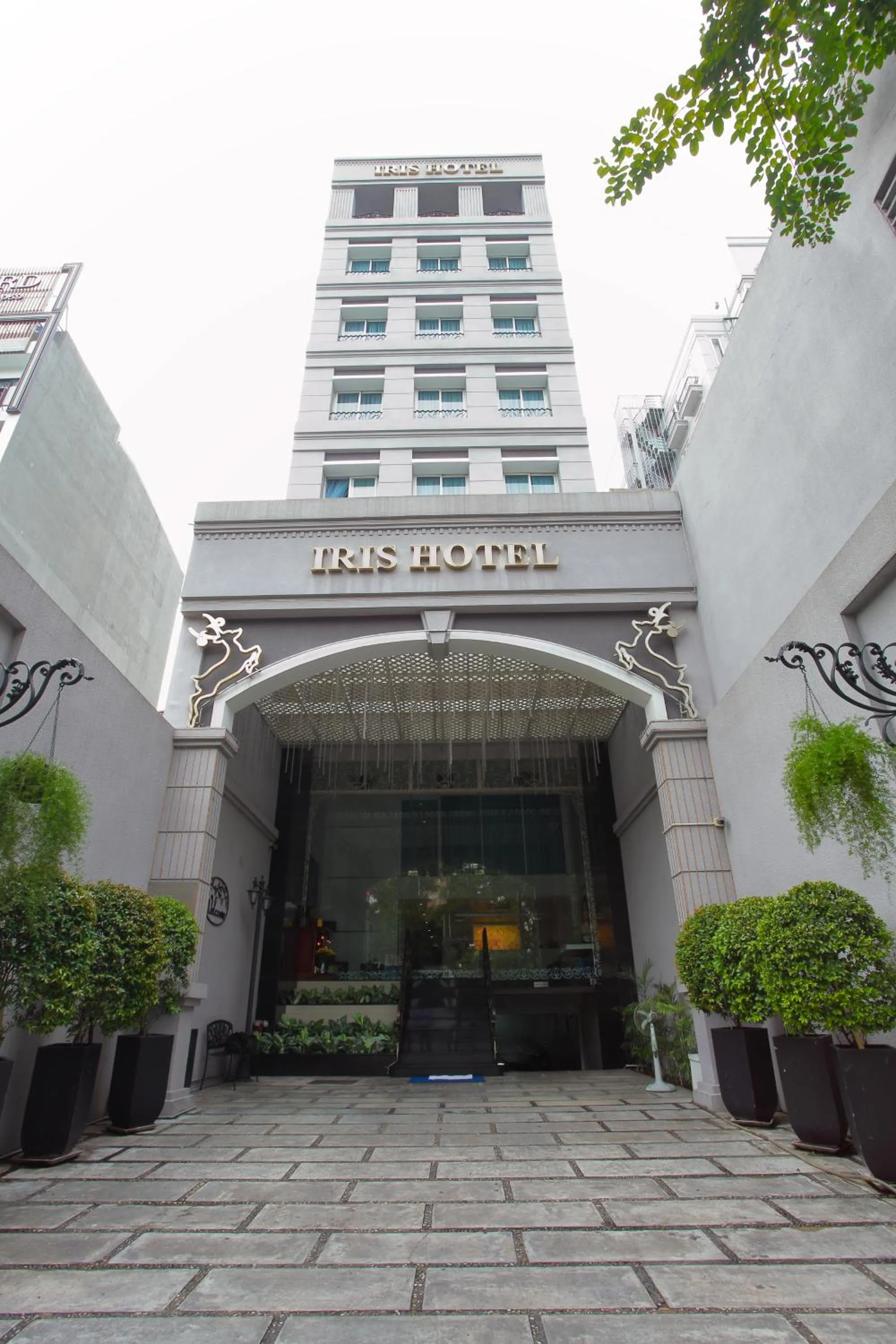 Facade/entrance in Iris Hotel
