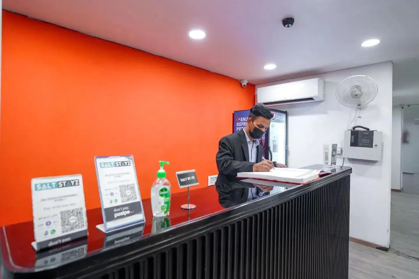 Lobby or reception in Saltstayz Express -Medicity Near Medanta Hospital Lobby or reception in Saltstayz Express -Medicity Near Medanta Hospital