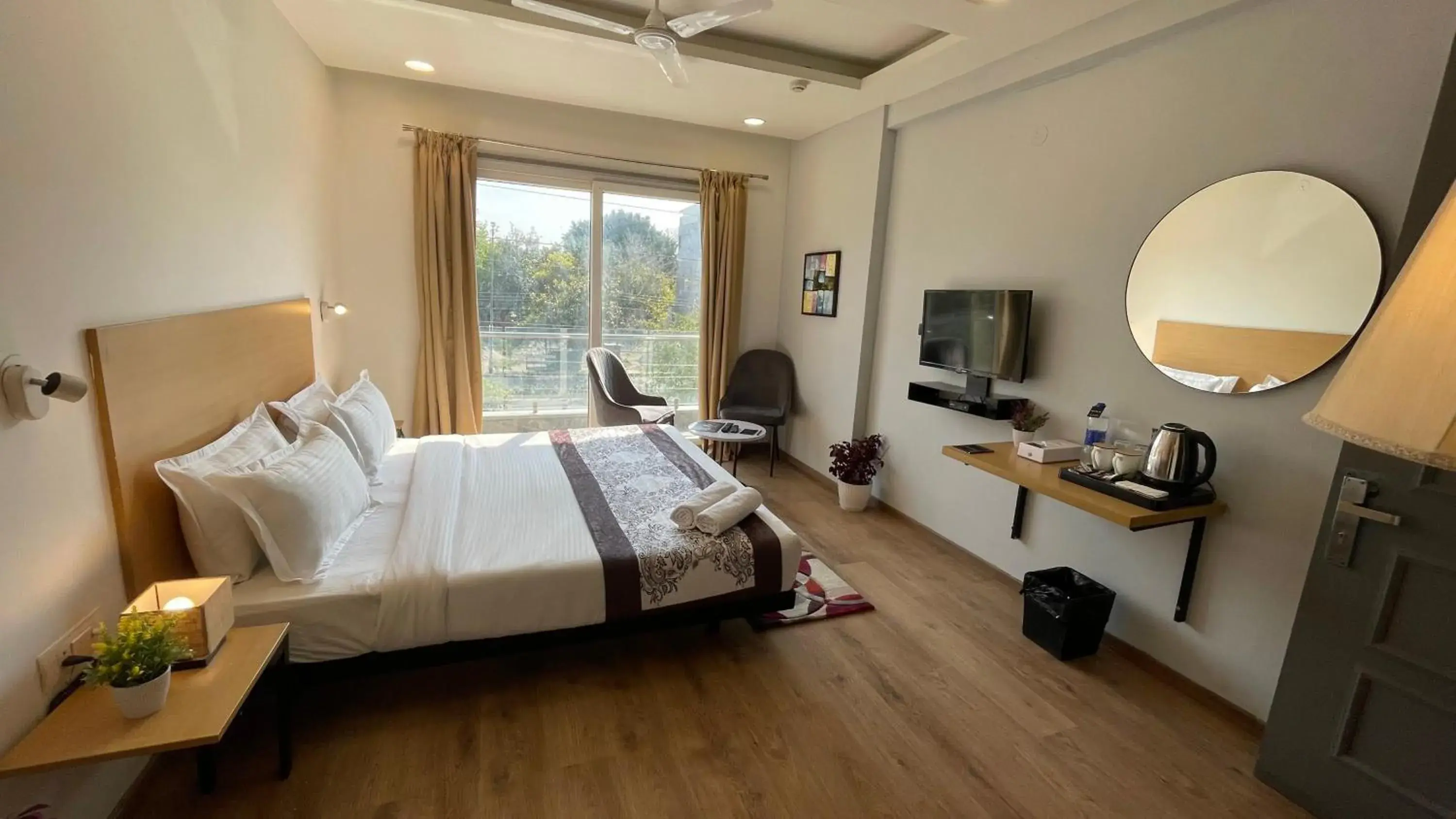 Bed in Saltstayz Express -Medicity Near Medanta Hospital Bed in Saltstayz Express -Medicity Near Medanta Hospital