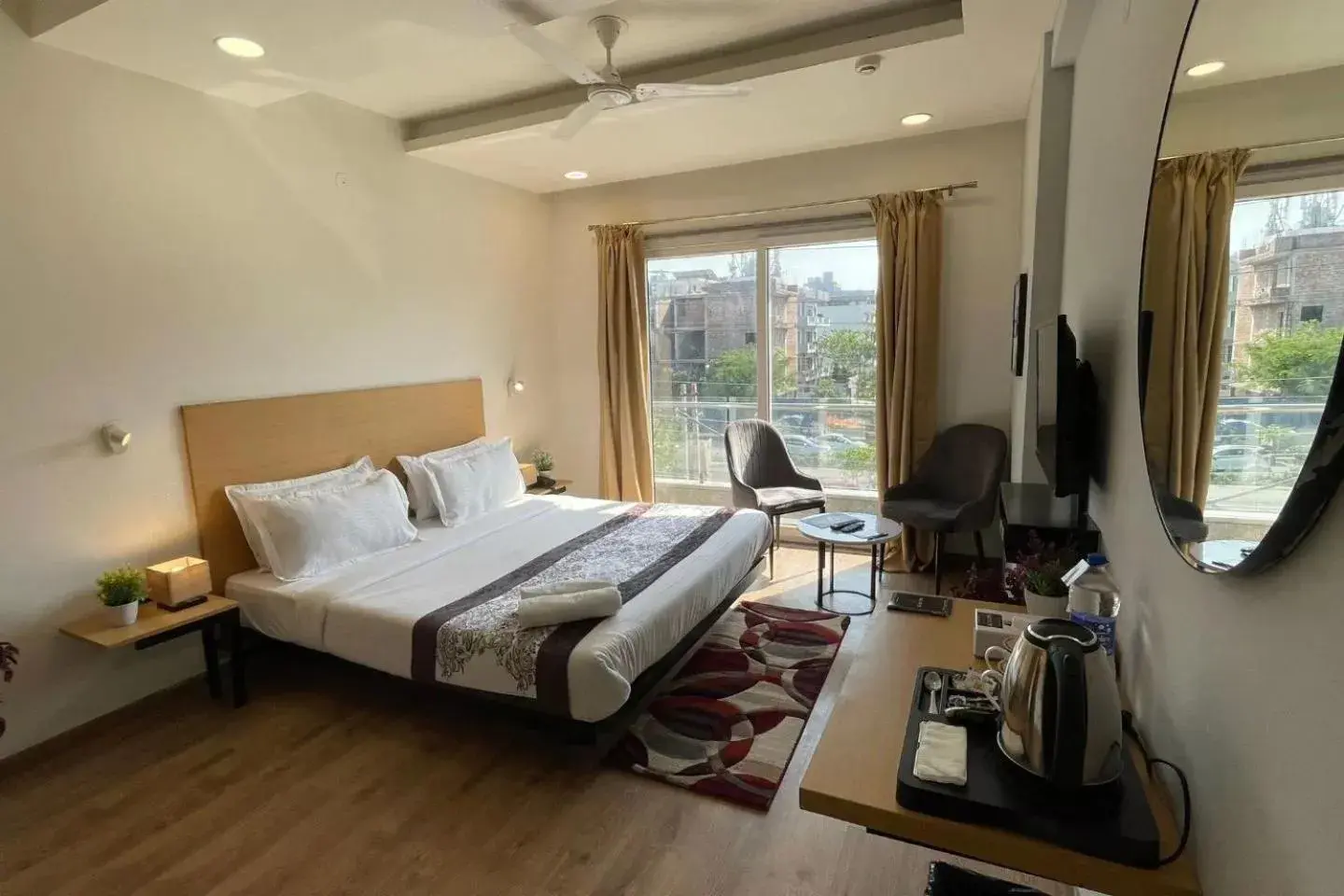 TV and multimedia, Bed in Saltstayz Express -Medicity Near Medanta Hospital TV and multimedia, Bed in Saltstayz Express -Medicity Near Medanta Hospital