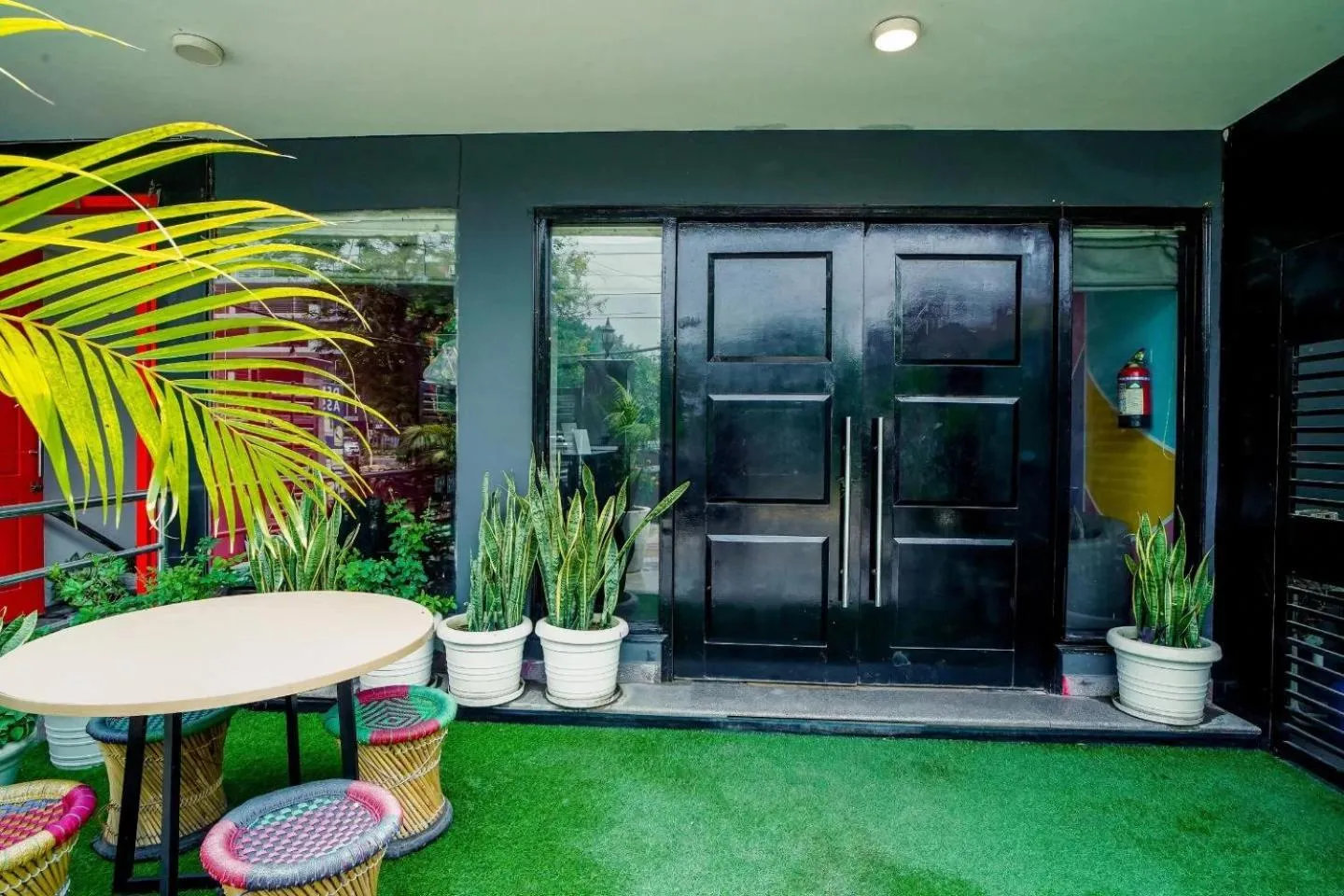 Facade/entrance in Saltstayz Express -Medicity Near Medanta Hospital