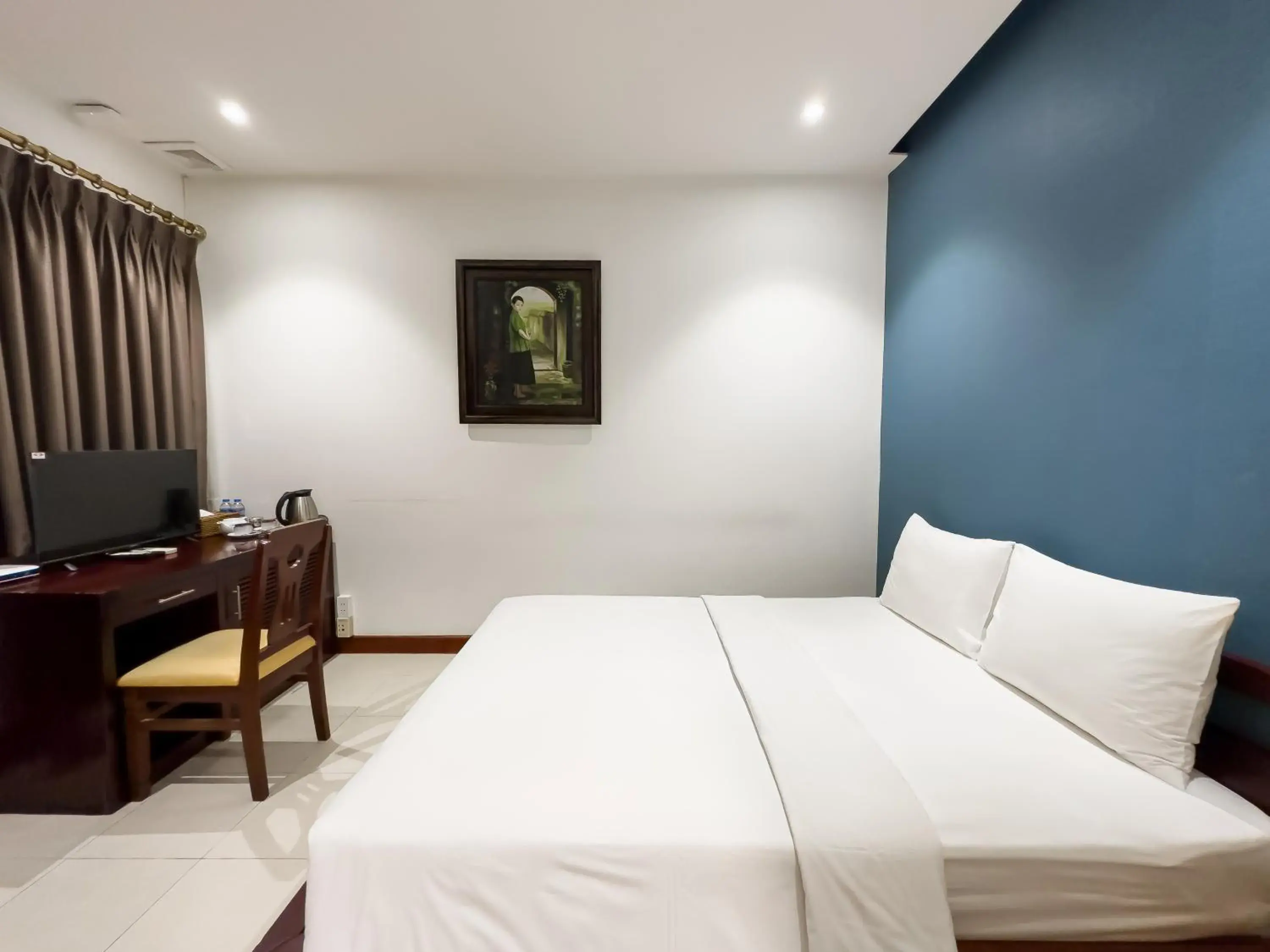 Bedroom, Bed in Hoang Yen Hotel Near SECC - Phu My Hung Bedroom, Bed in Hoang Yen Hotel Near SECC - Phu My Hung