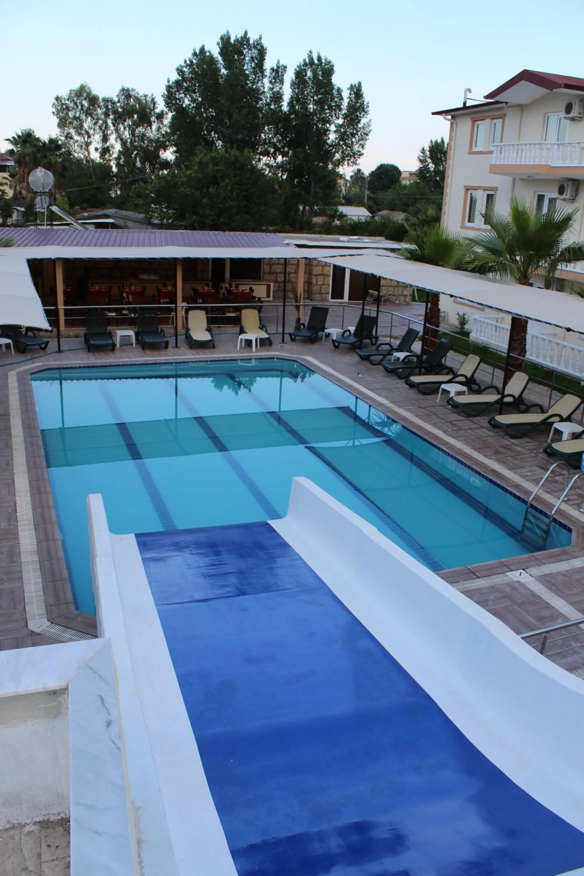 Pool view in Hotel Gold Stone
