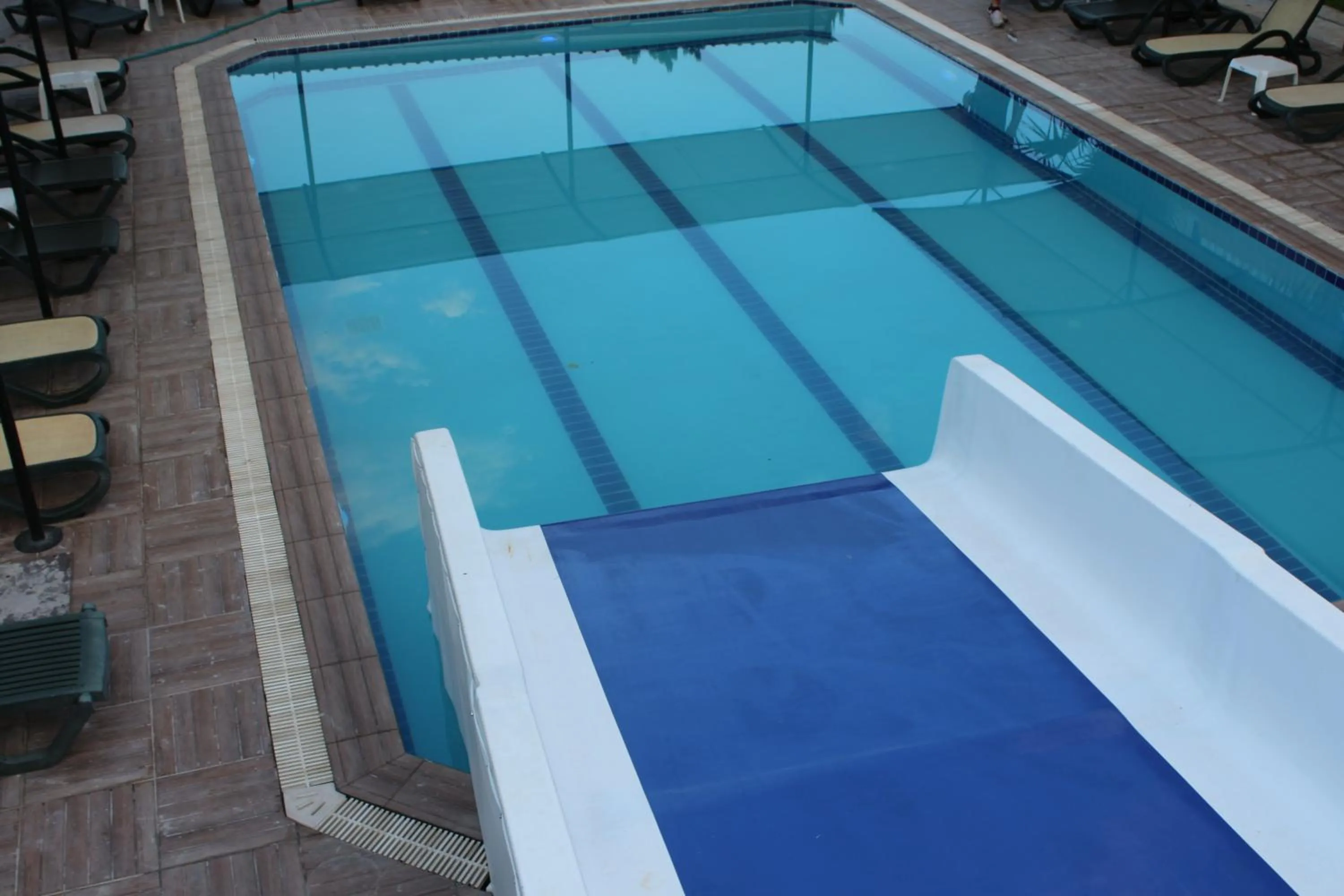Pool view in Hotel Gold Stone