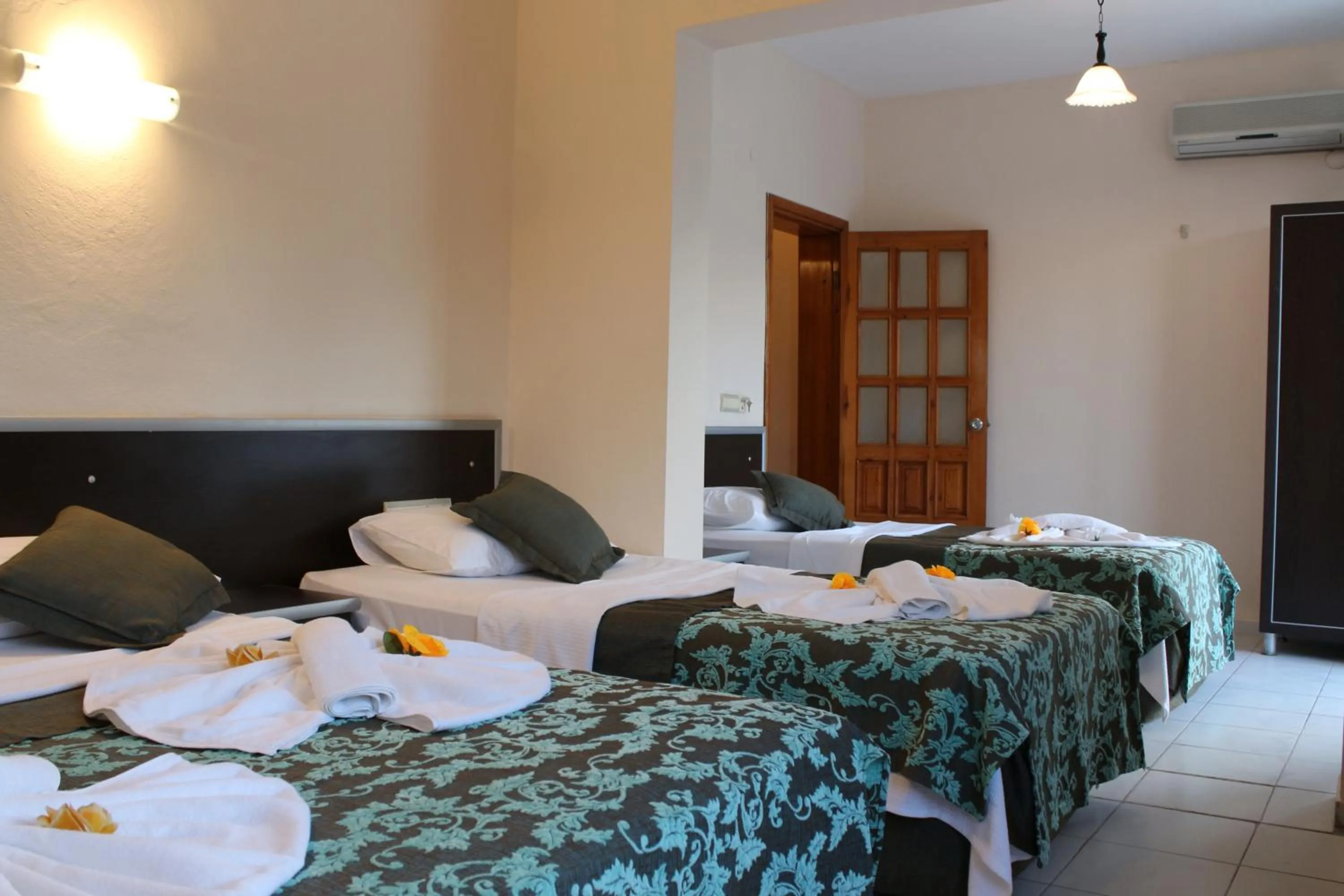 Bed in Hotel Gold Stone