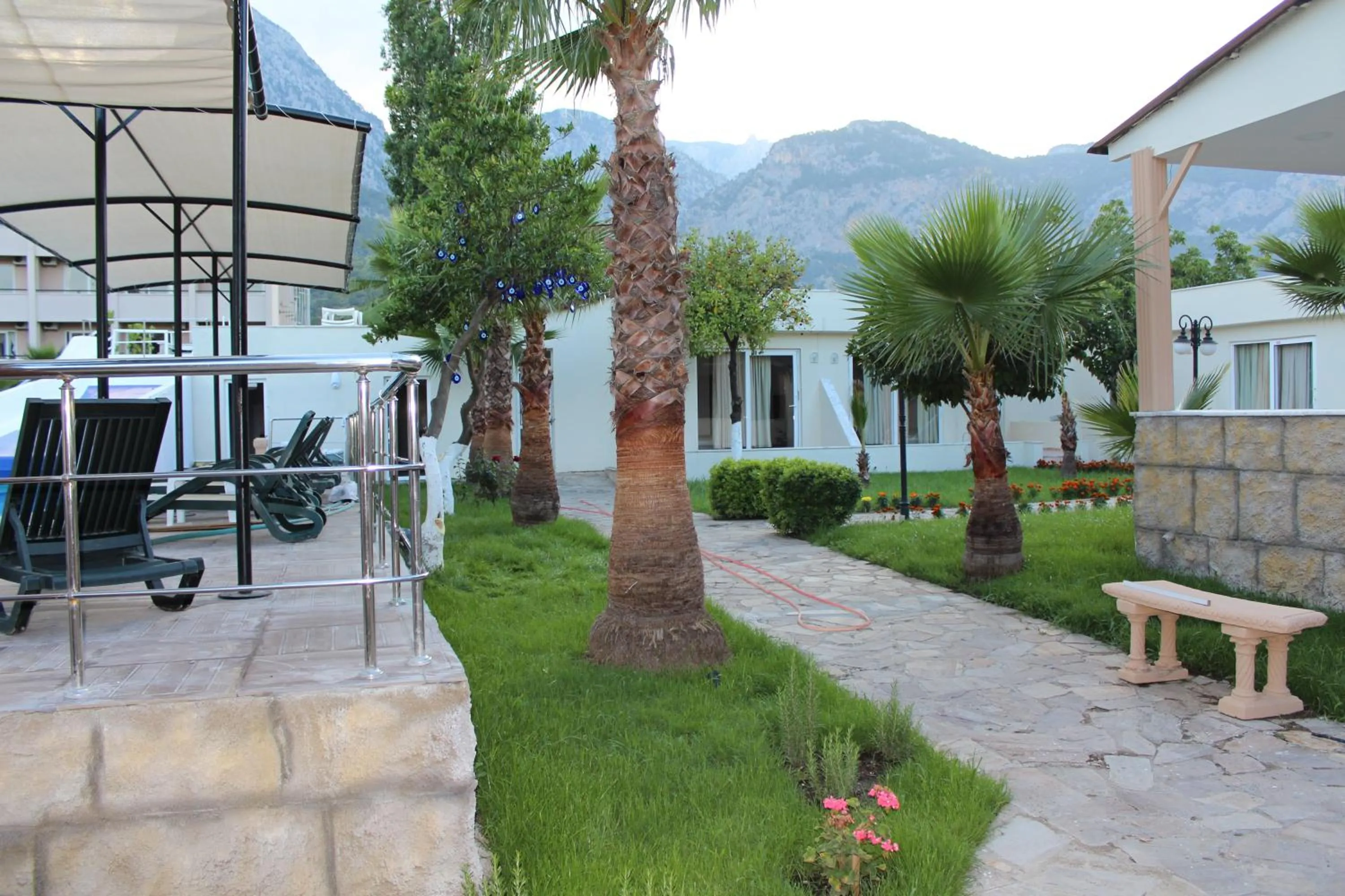 Spring in Hotel Gold Stone