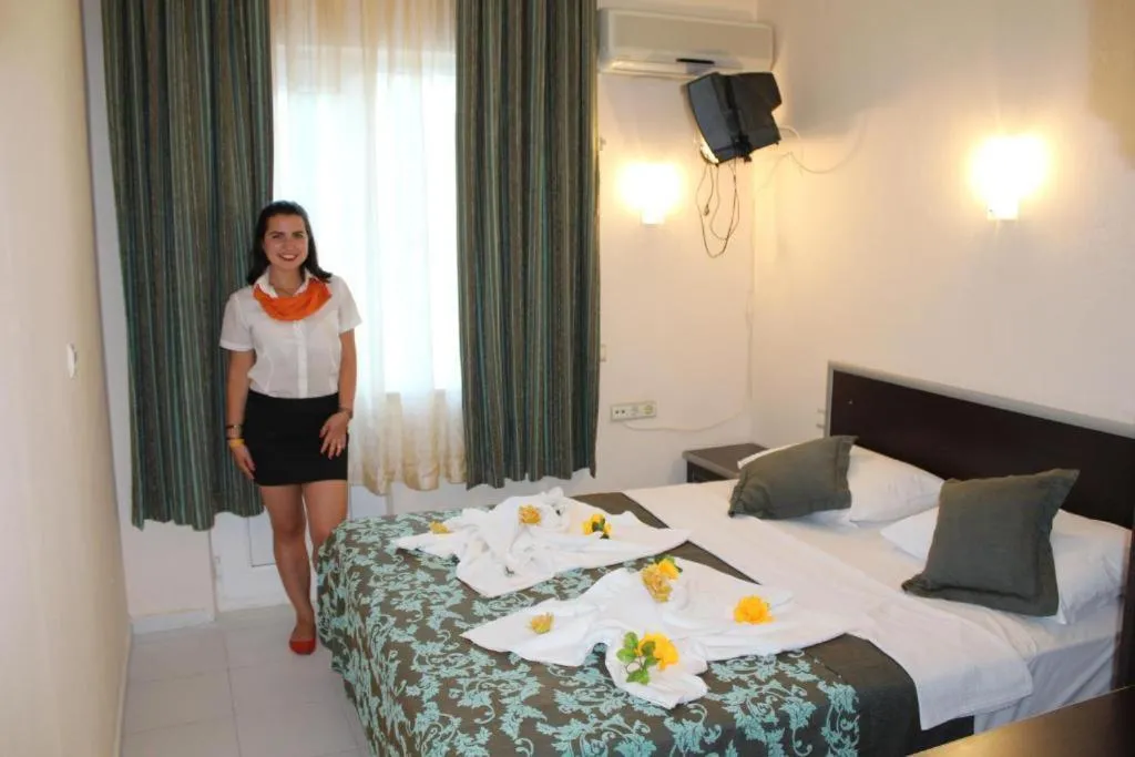 Photo of the whole room, Bed in Hotel Gold Stone