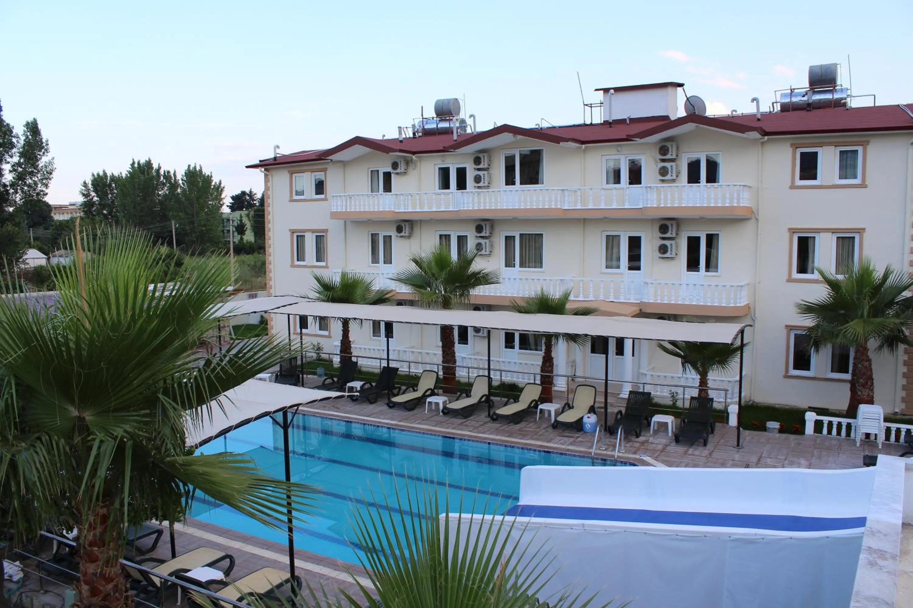 Pool view in Hotel Gold Stone
