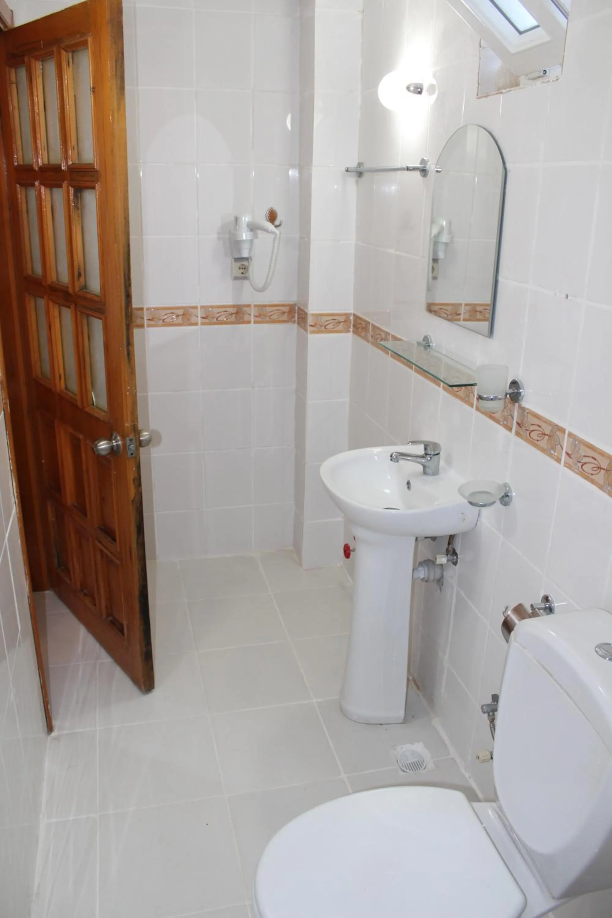 Shower in Hotel Gold Stone