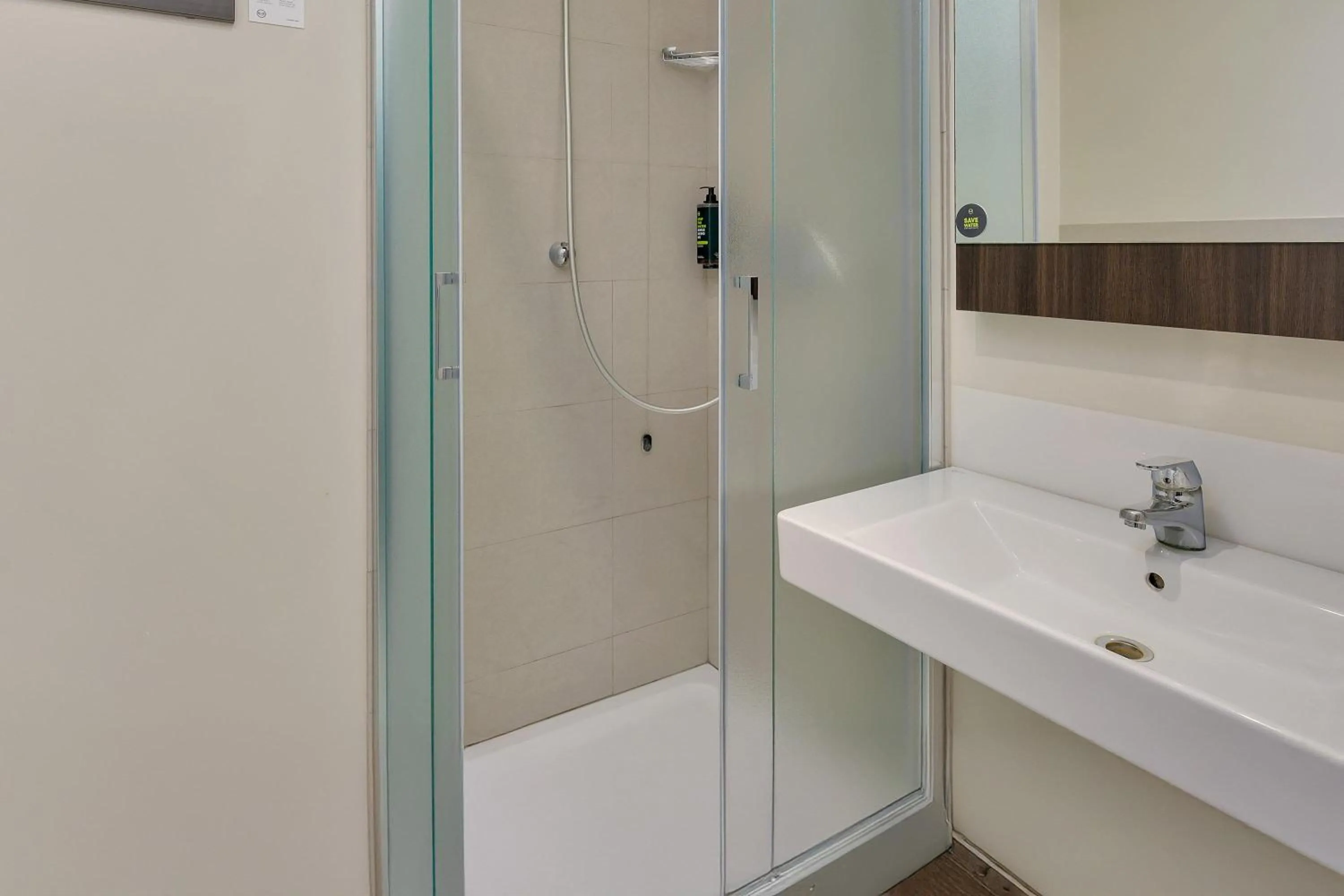 Bathroom in B&B Hotel Milano Sesto Marelli