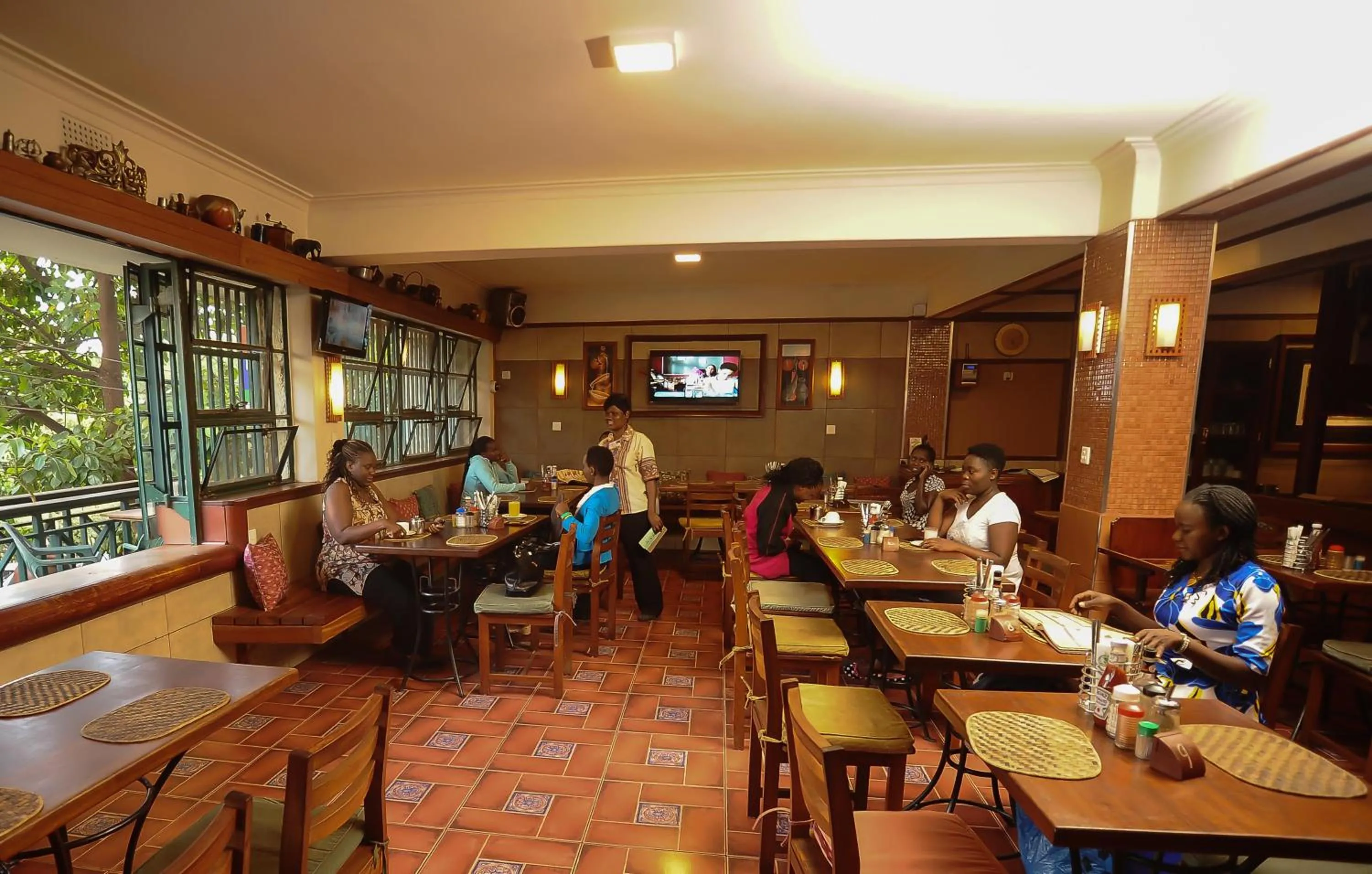 Restaurant/places to eat in Kenya Comfort Hotel