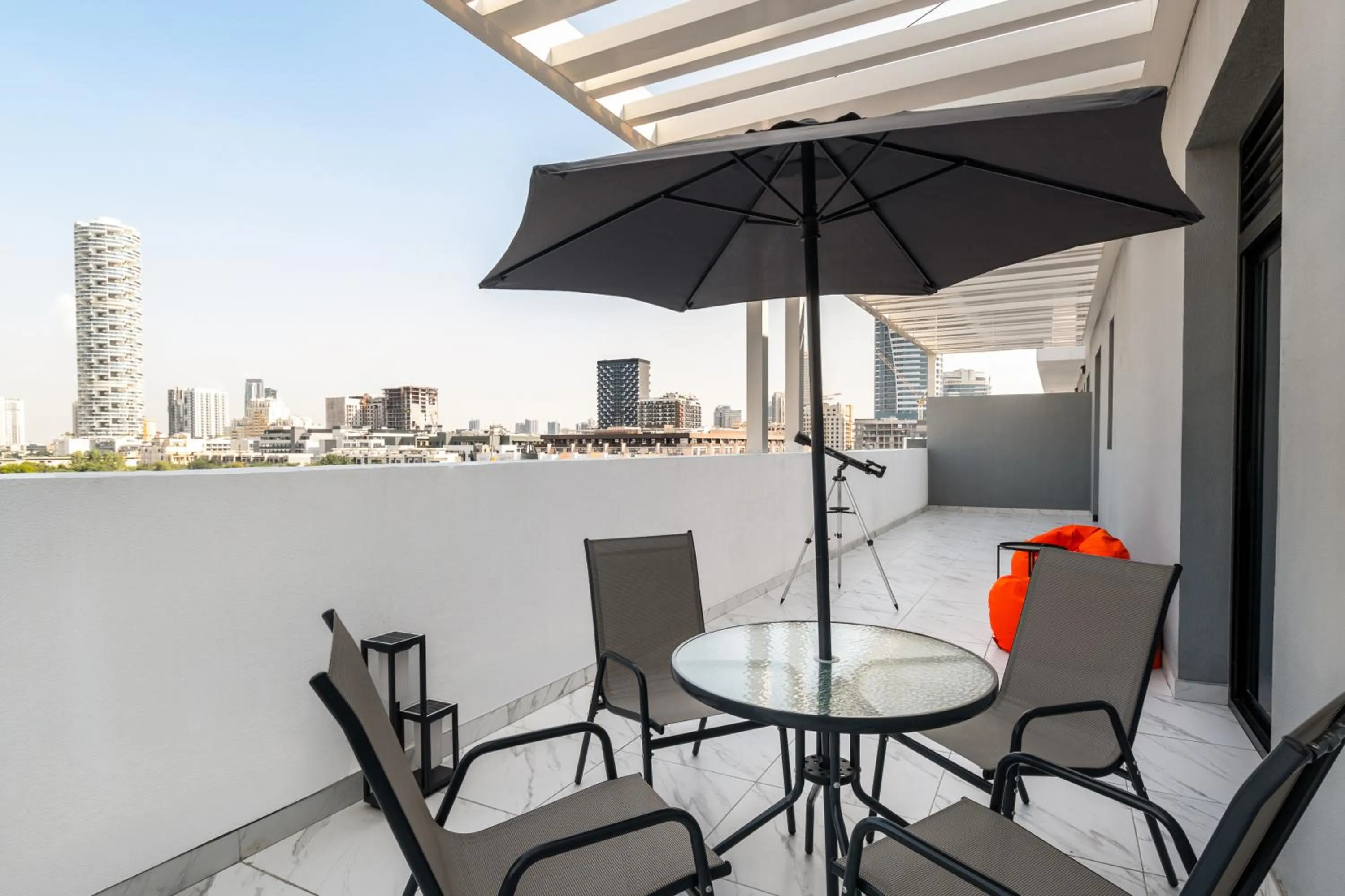 Patio in Izzzi Life Mint