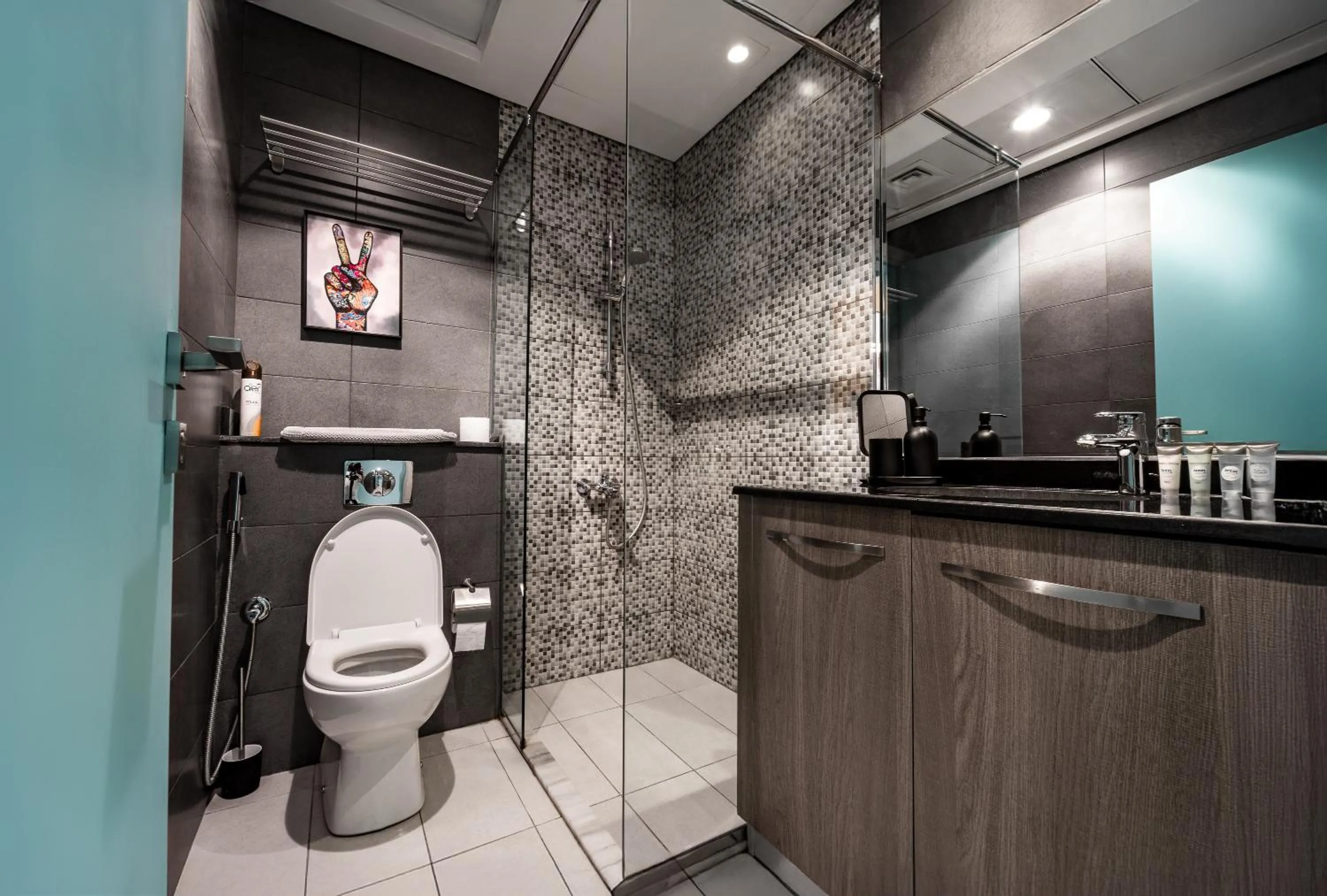 Shower in Izzzi Life Mint