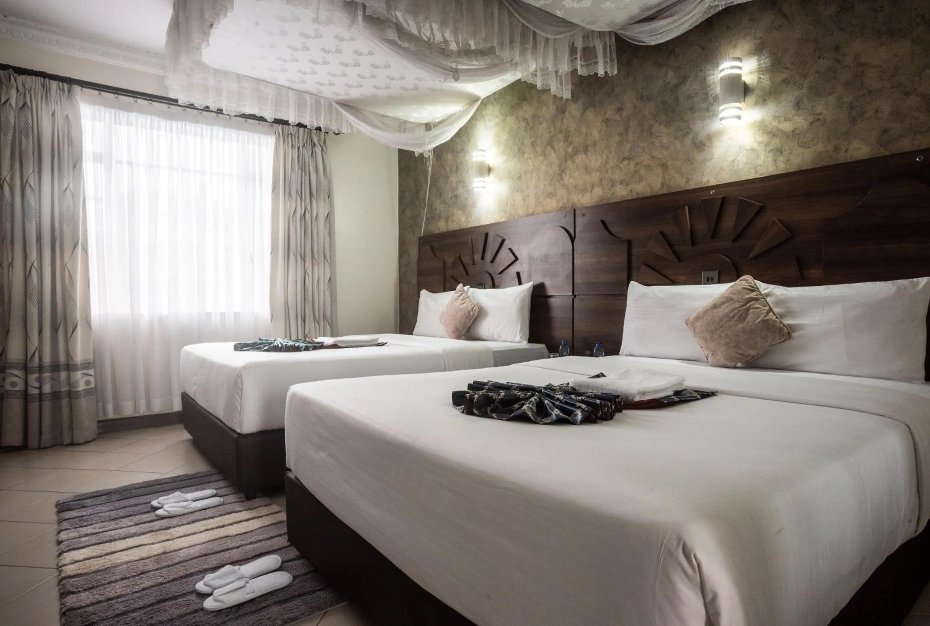 Bedroom, Bed in Comfort Gardens