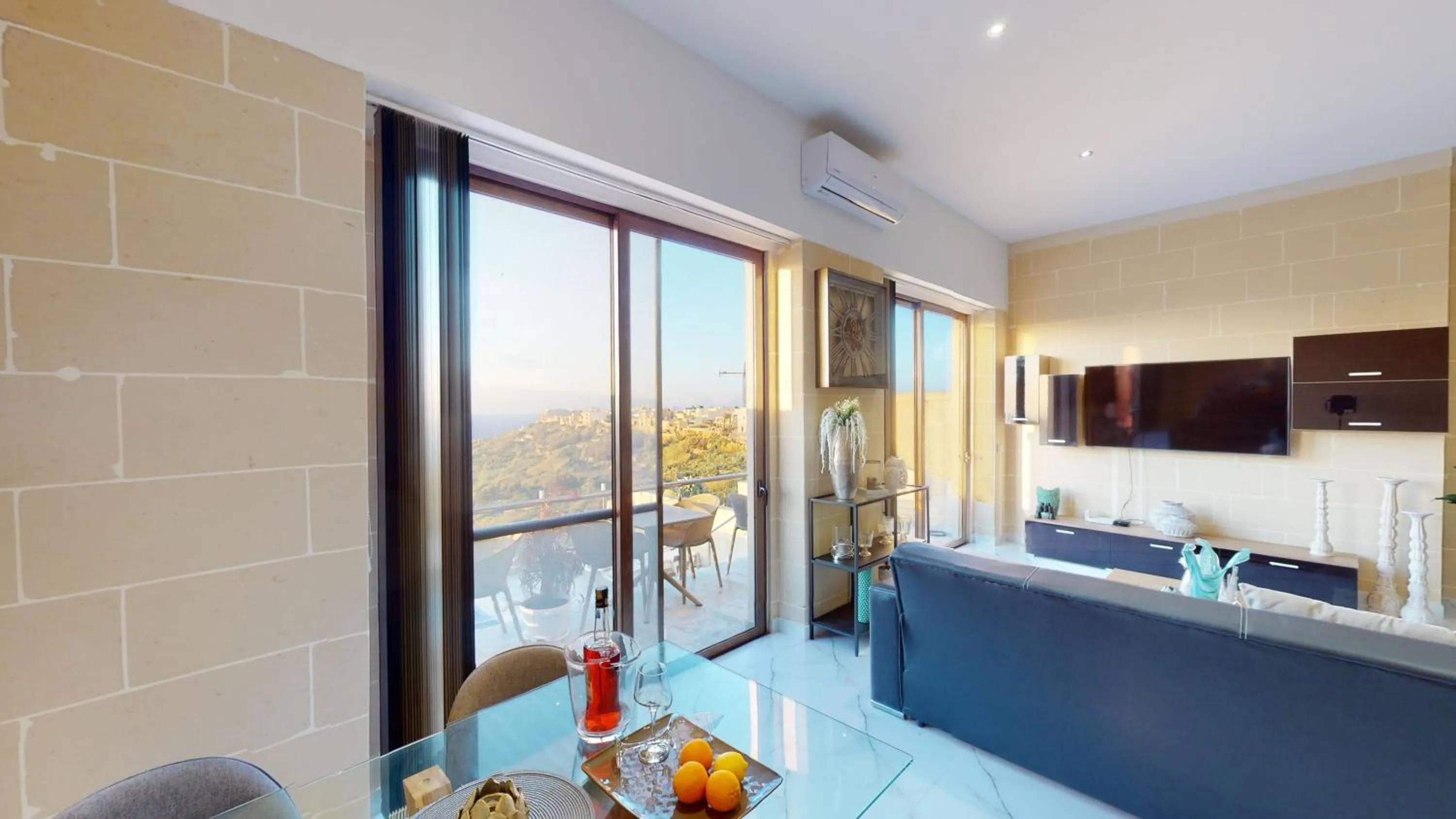 Communal lounge/ TV room in Dubhlina - Luxury Bed & Breakfast - Gozo