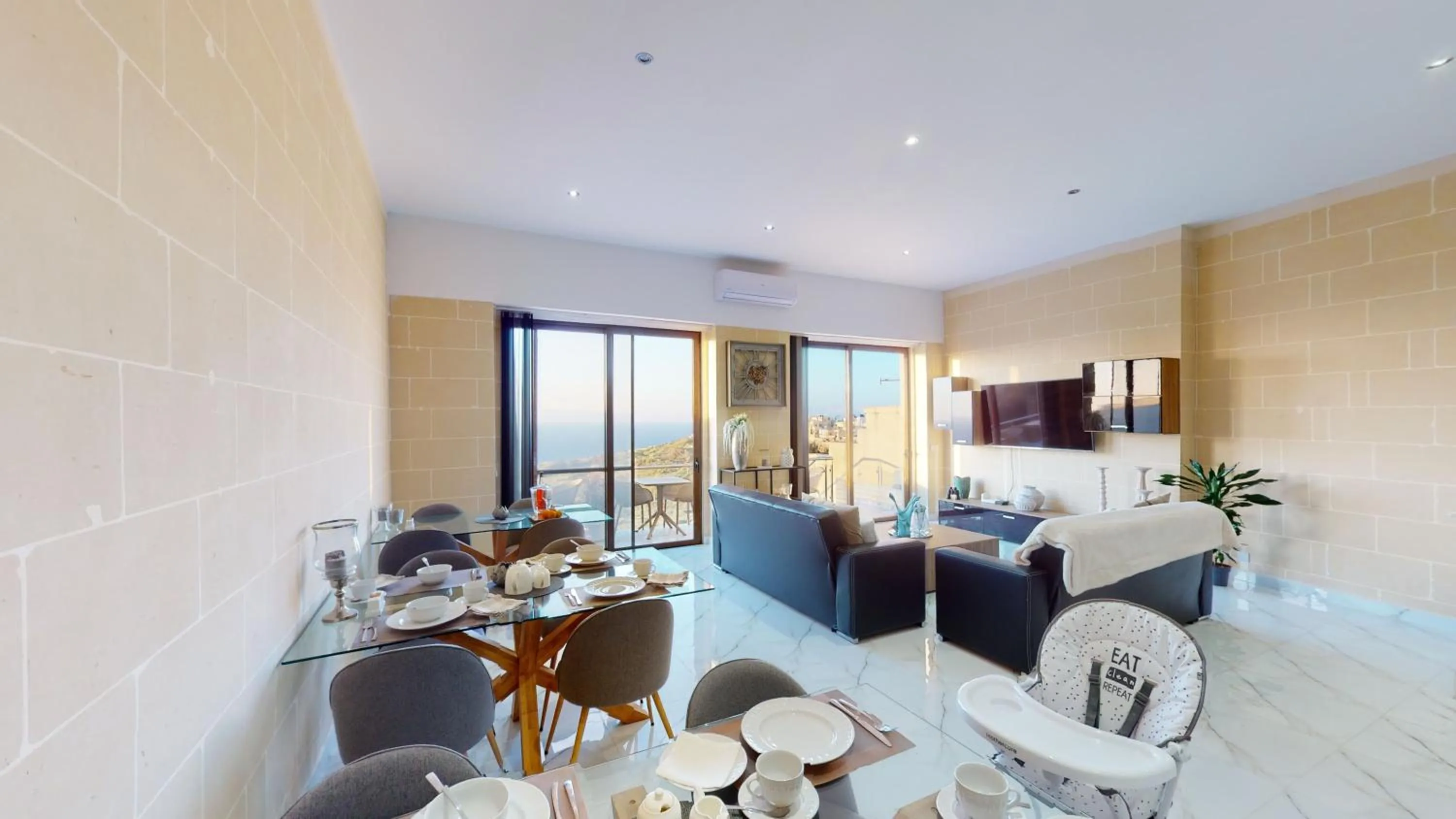 Communal lounge/ TV room in Dubhlina - Luxury Bed & Breakfast - Gozo