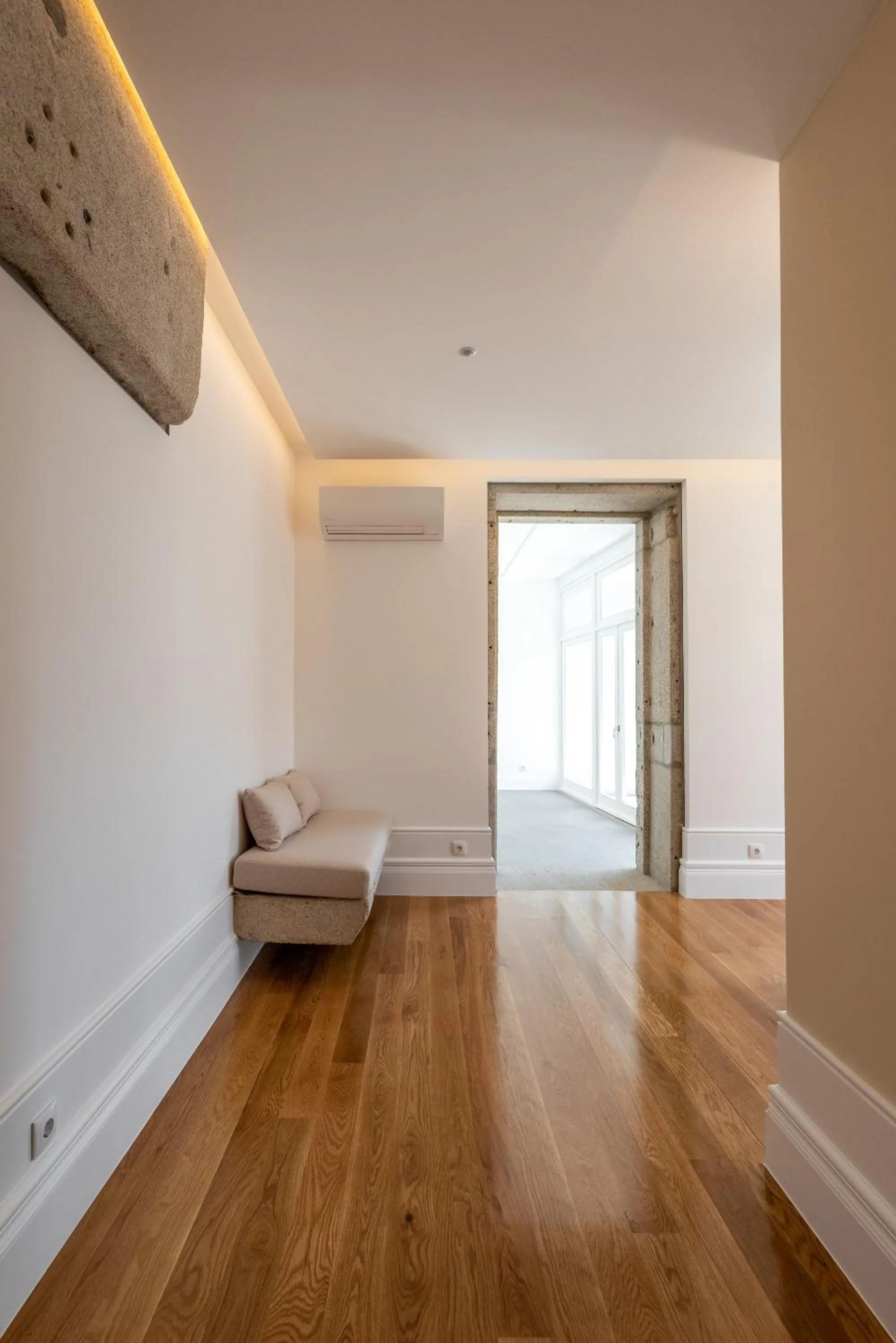 Decorative detail, Bed in Avenida Viana Boutique Suites