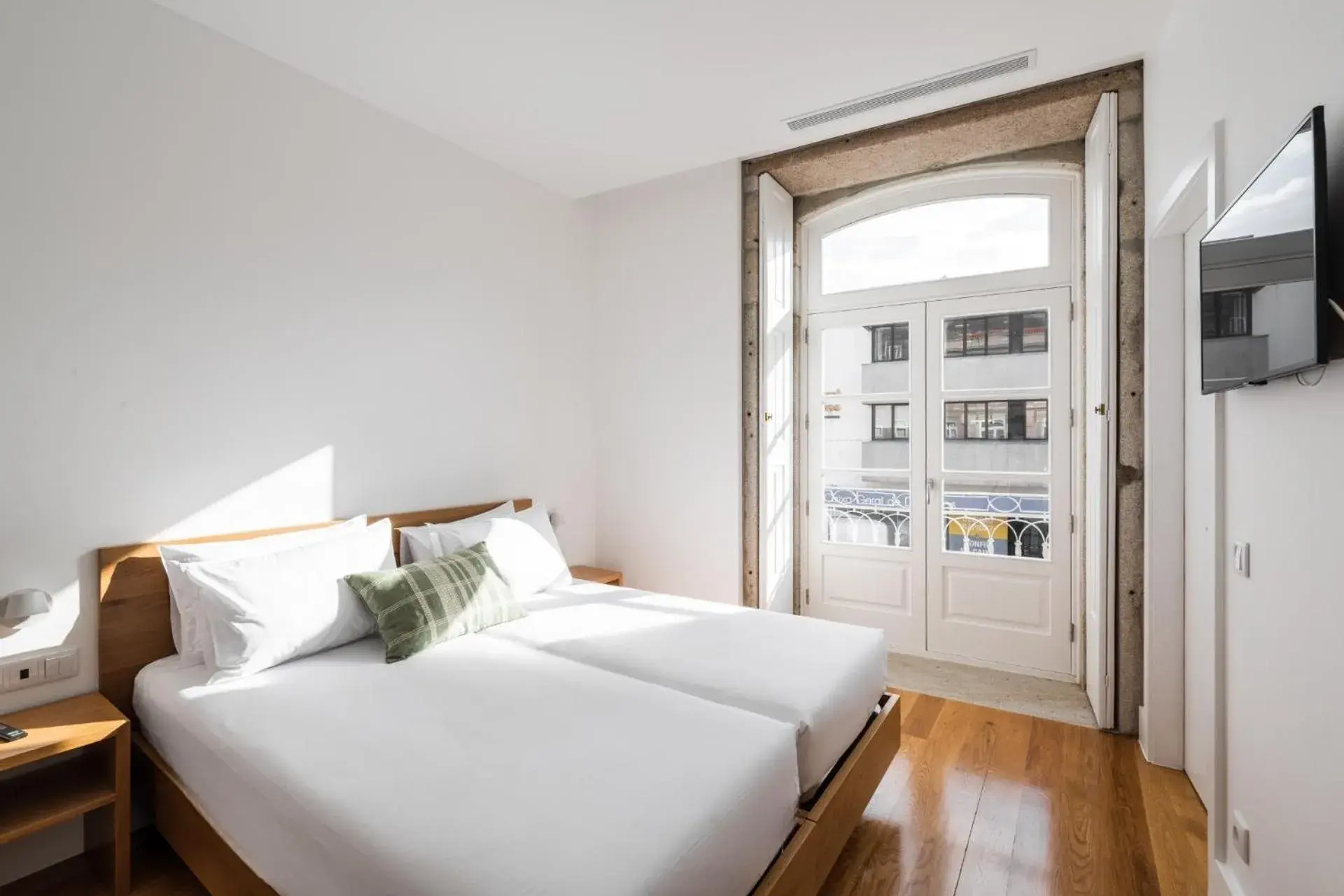 Twin Room with Balcony in Avenida Viana Boutique Suites Twin Room with Balcony in Avenida Viana Boutique Suites