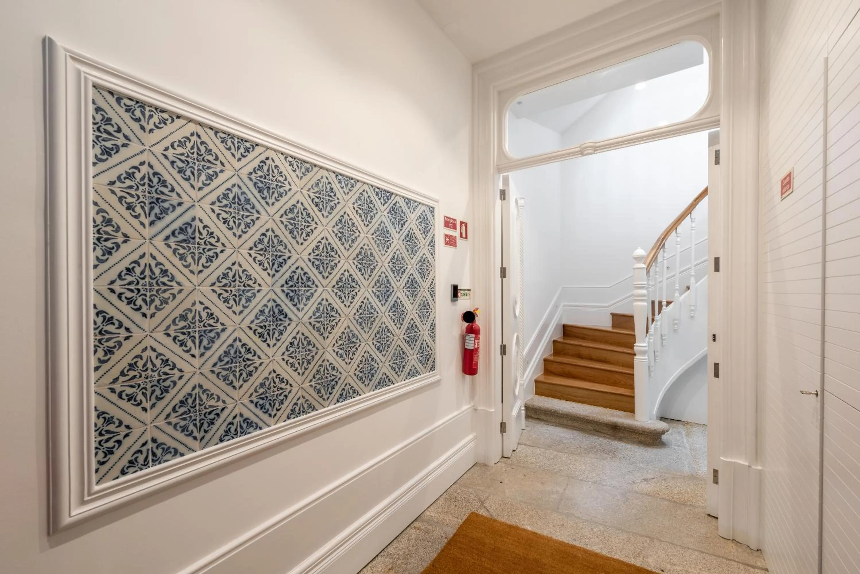 Facade/entrance in Avenida Viana Boutique Suites