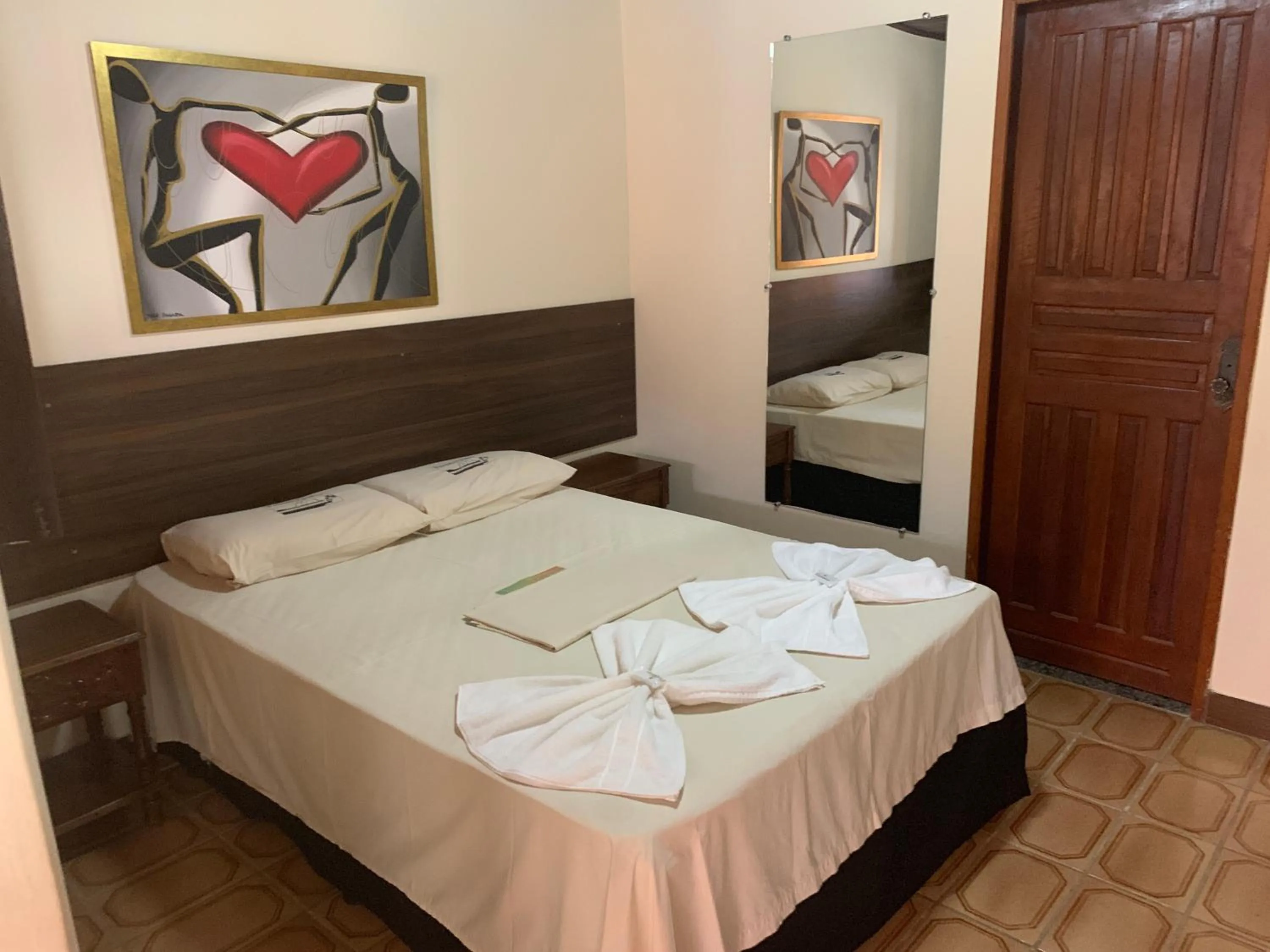 Photo of the whole room, Bed in Pousada Paradise