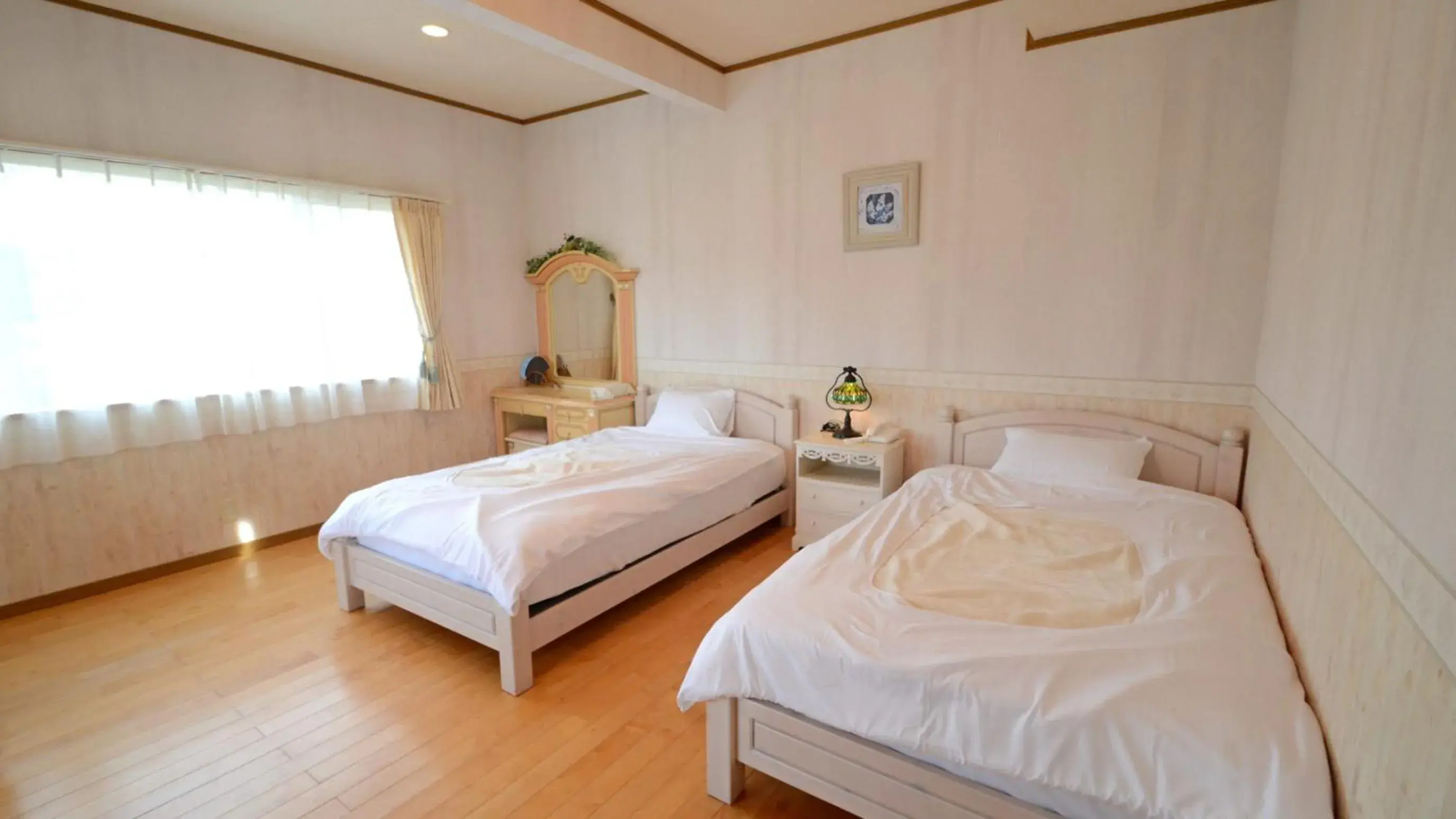 Twin Room - Non-Smoking in Shikisai no Sato Manyu Twin Room - Non-Smoking in Shikisai no Sato Manyu