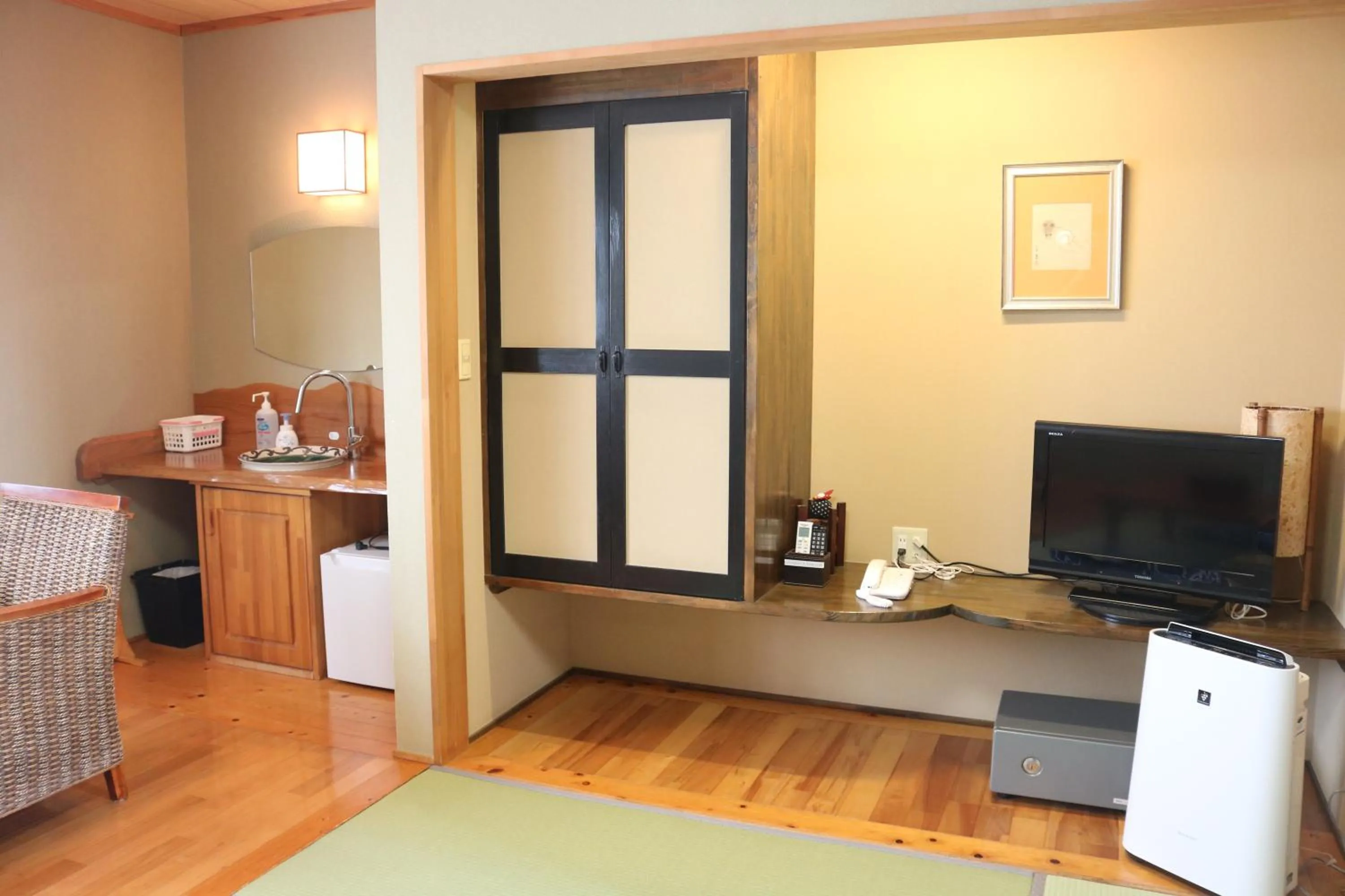 Photo of the whole room, Bed in Shikisai no Sato Manyu
