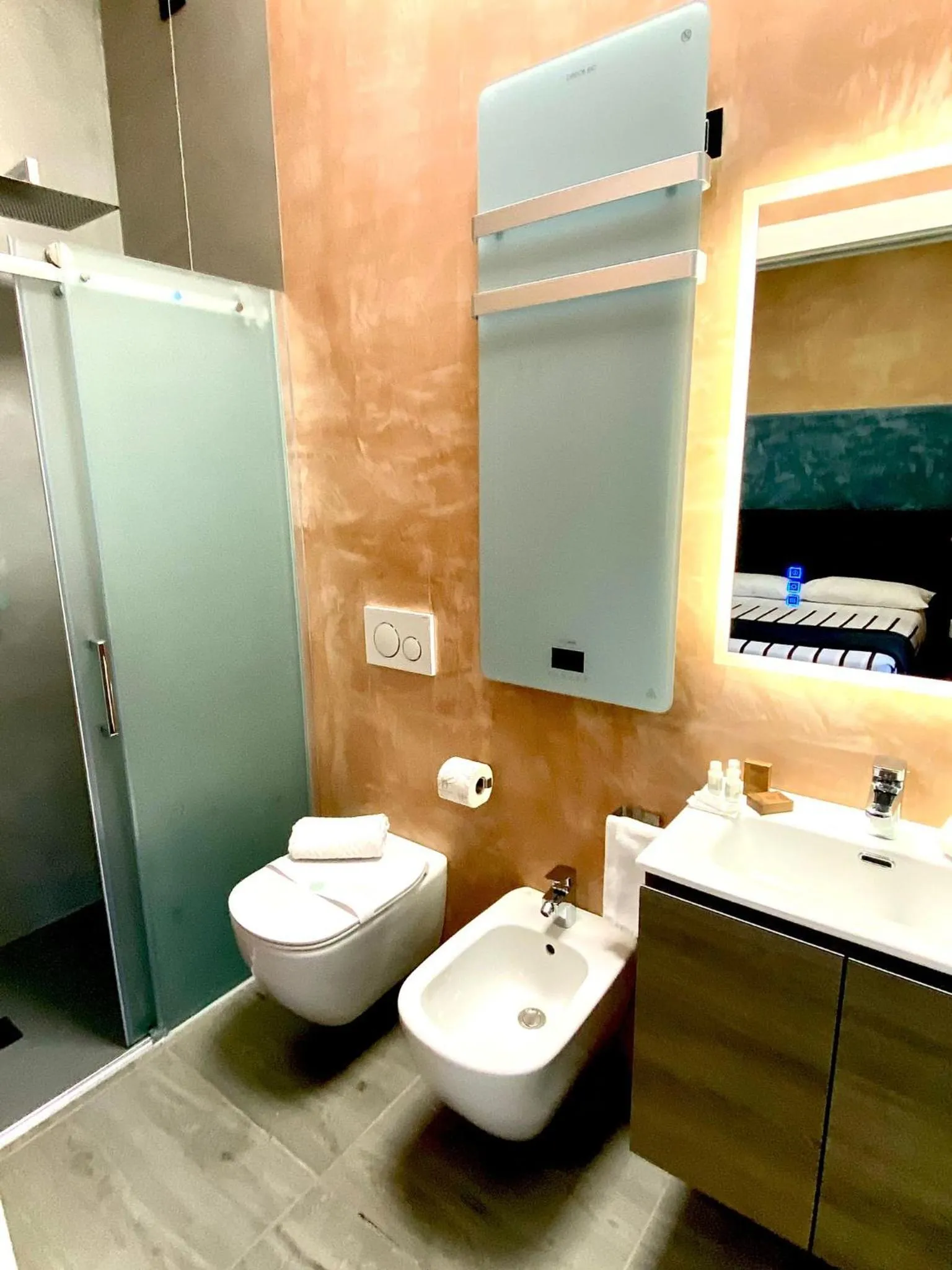 Shower in HOTEL TECH