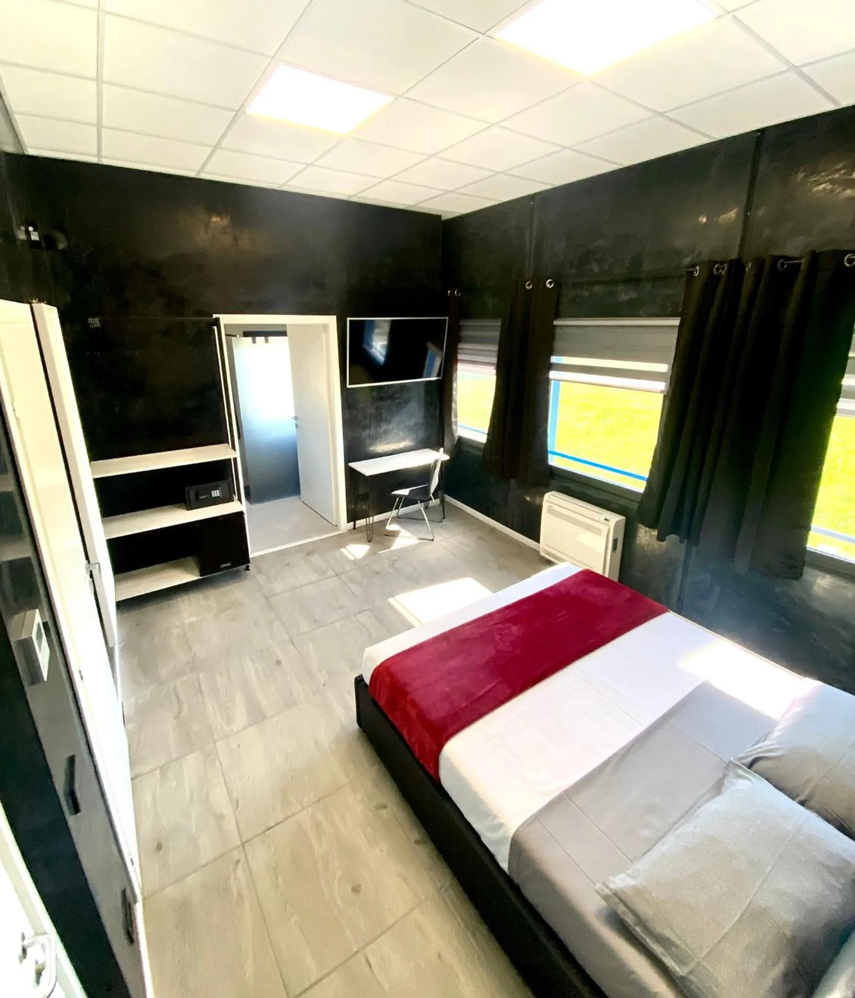 Bed in HOTEL TECH