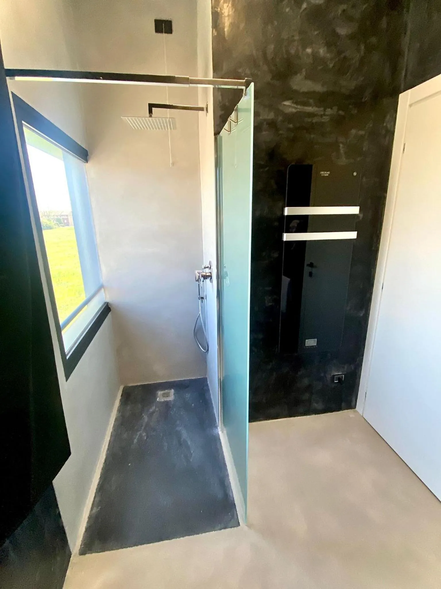 Shower in HOTEL TECH