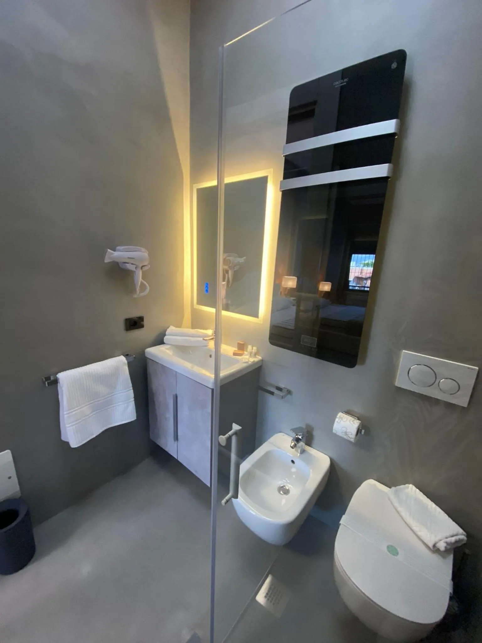 Shower in HOTEL TECH