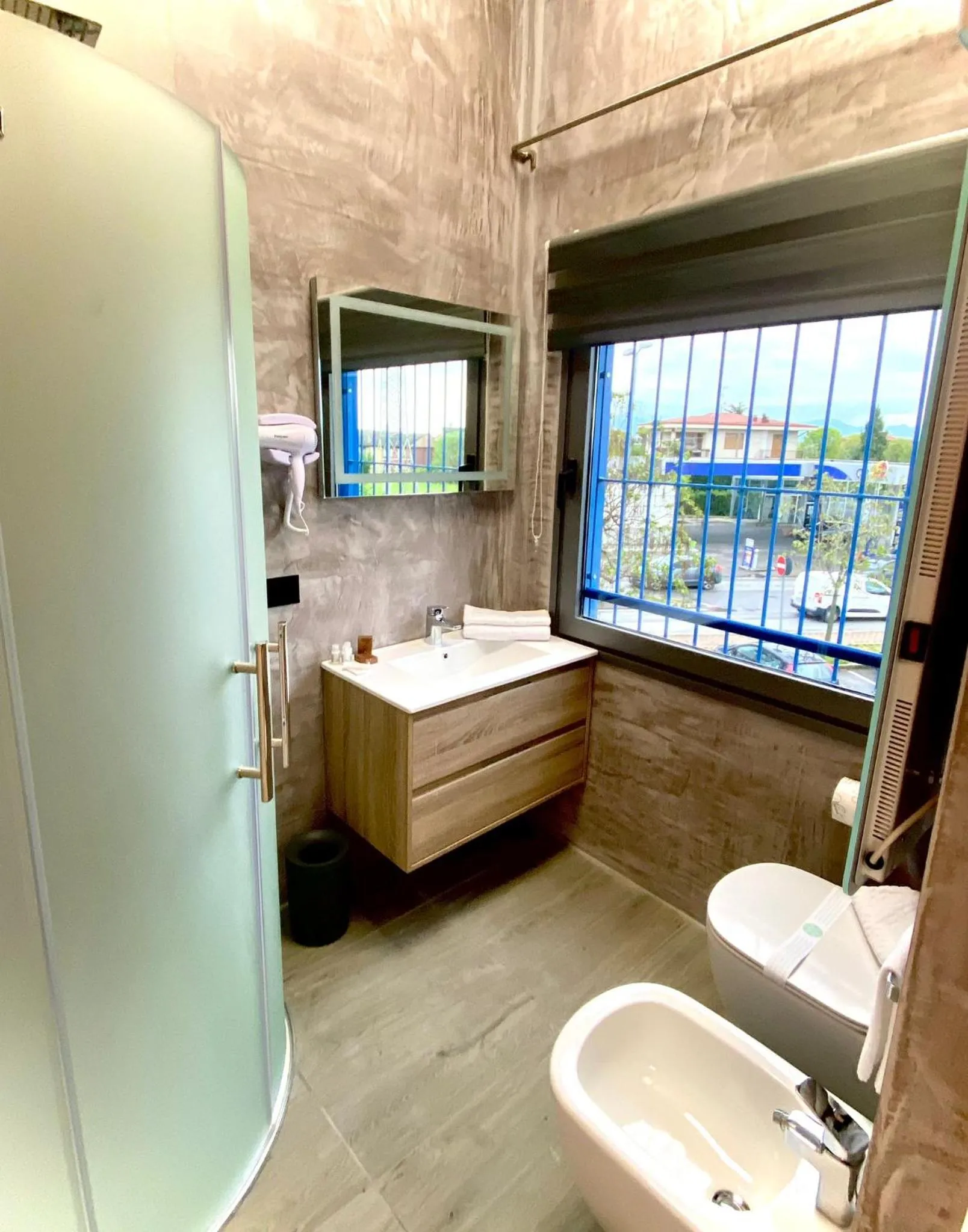 Shower in HOTEL TECH