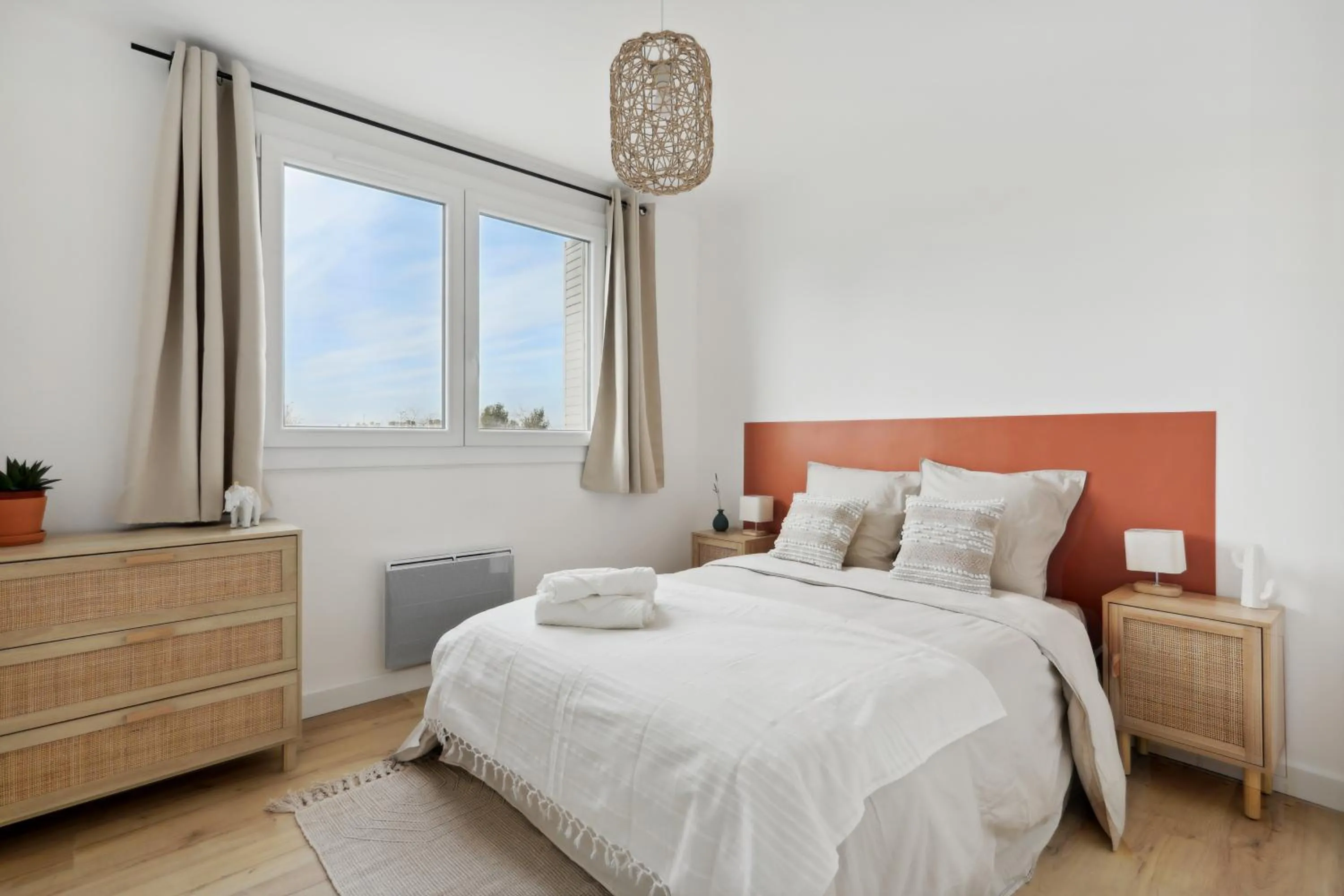 Bed in Le Beausoleil Duplex (Clim - Wifi - Netflix)