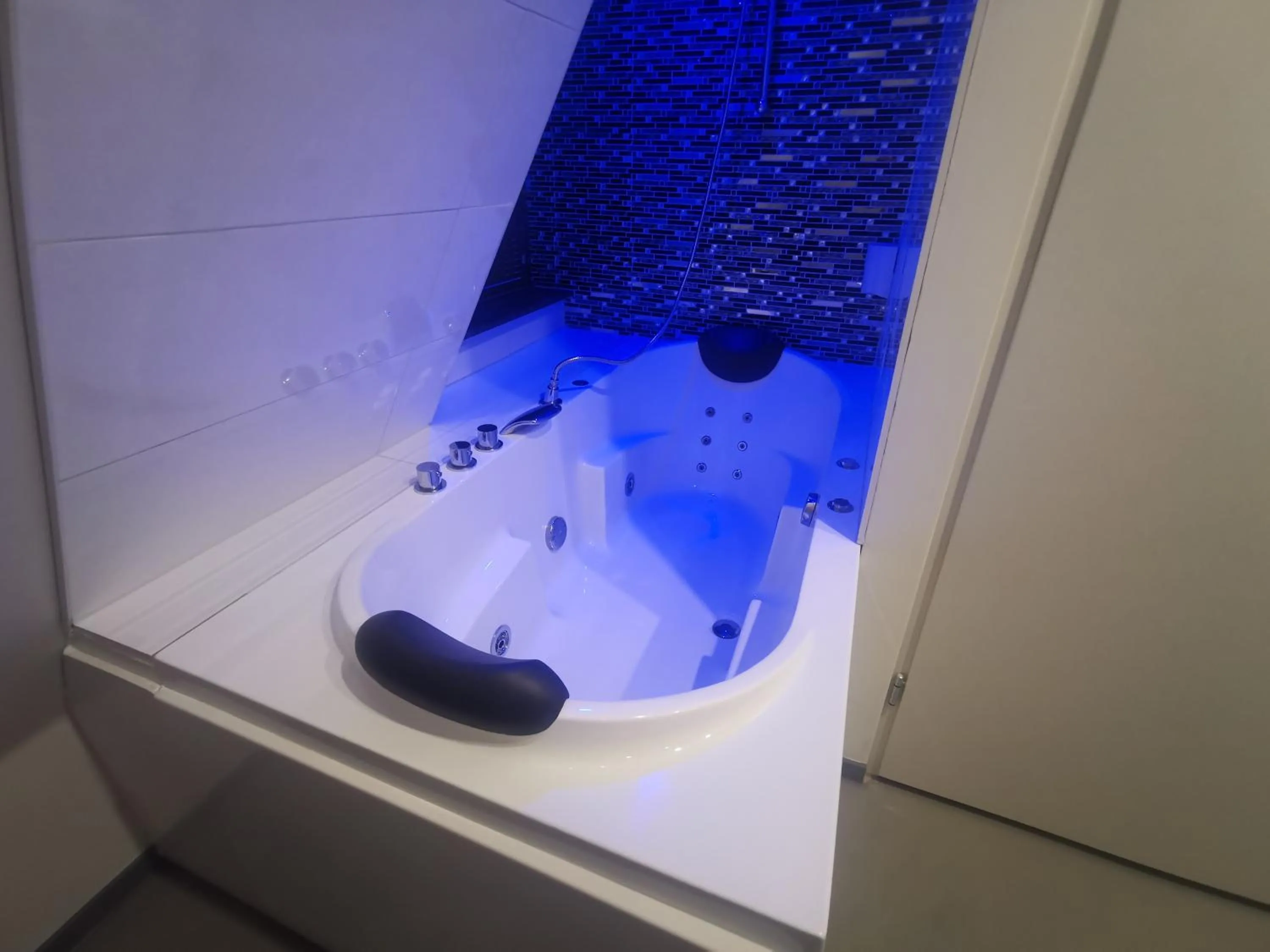 Double Room with Spa Bath in Hotel Chao NL 24 hours open