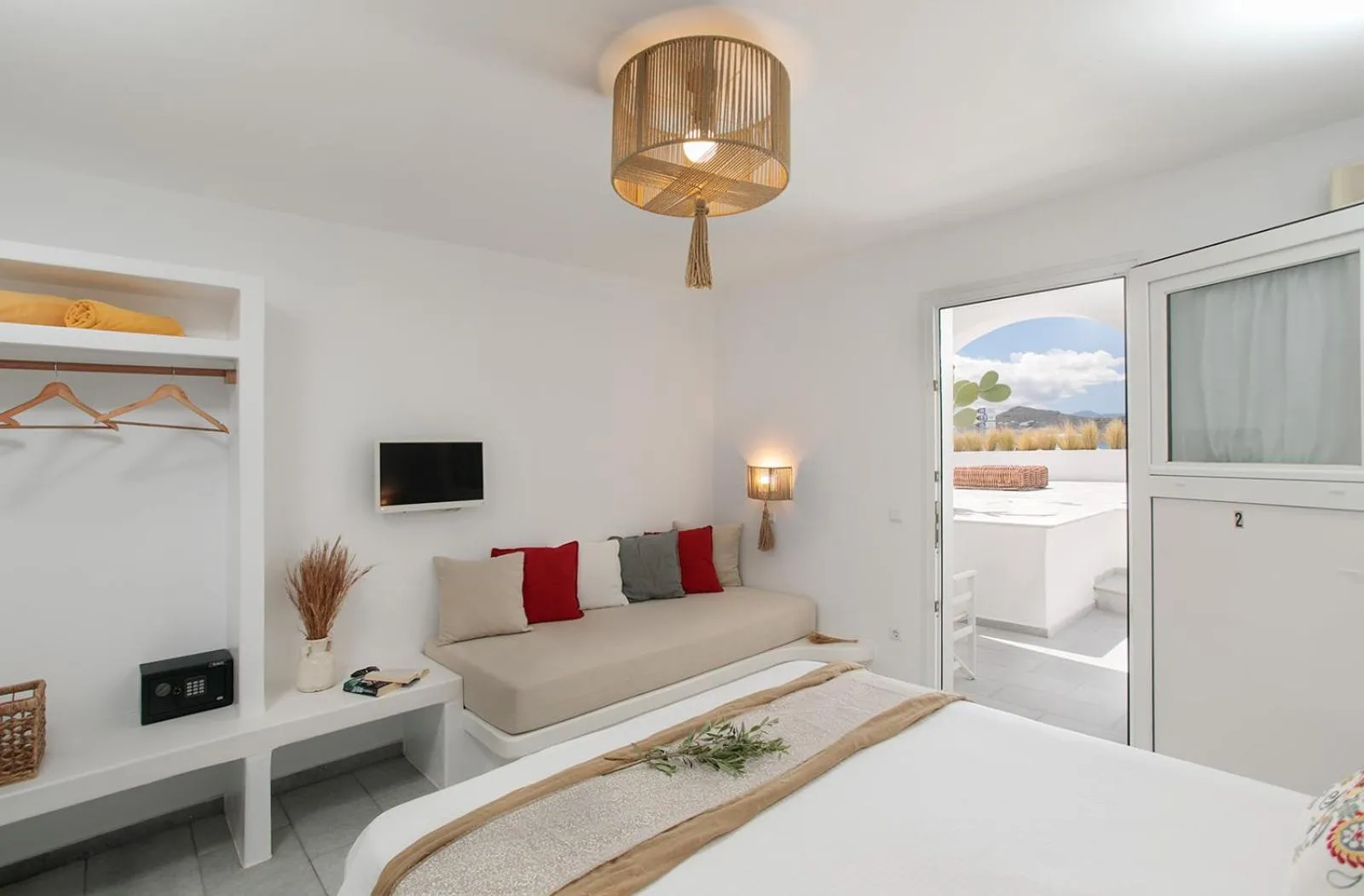 Bed in Ippokampos Beachfront