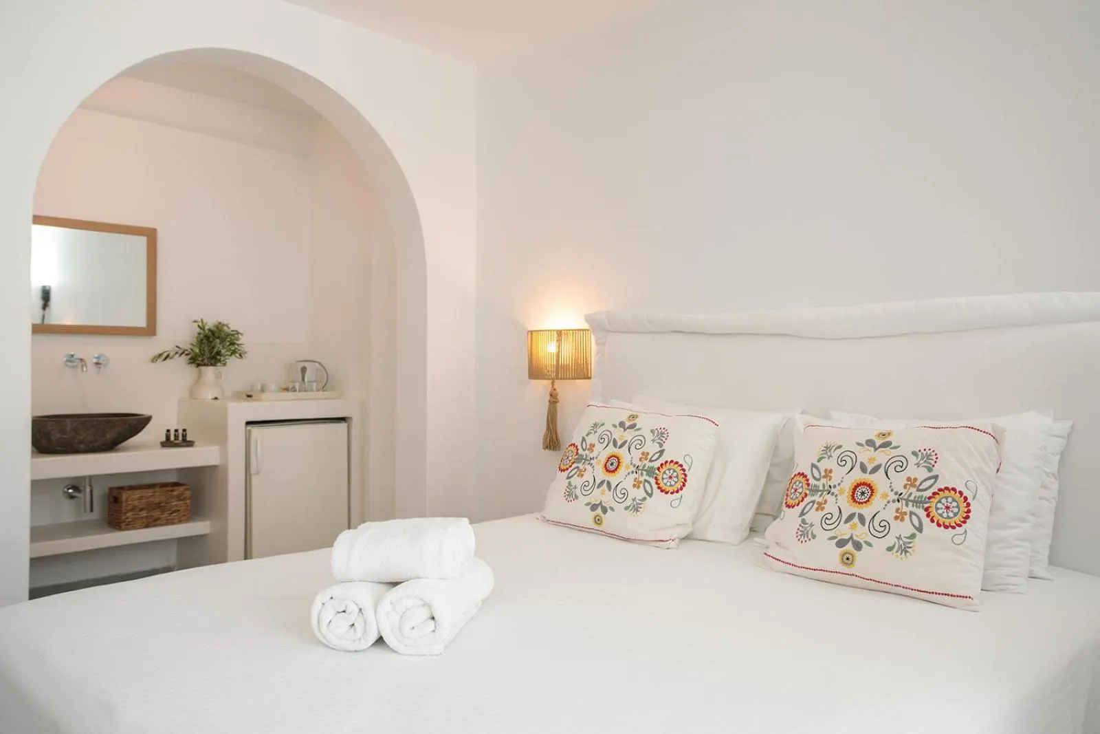 Bed in Ippokampos Beachfront