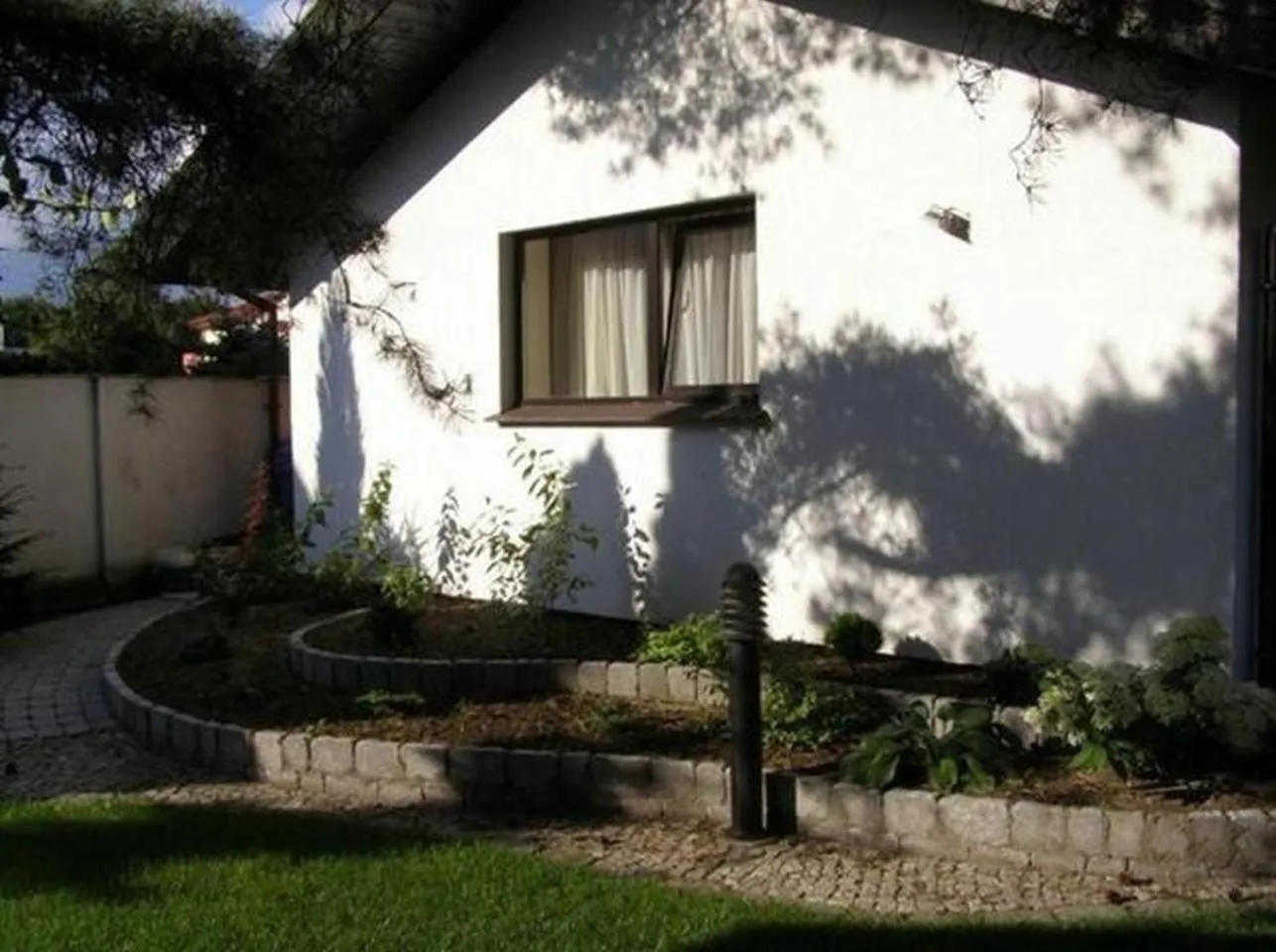Property building in Motel Comet