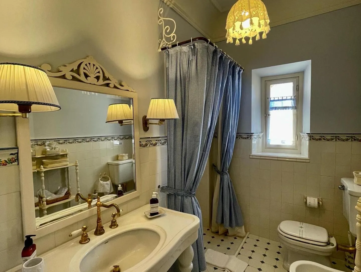 Shower in Villa la Moresca Relais de Charme B&B MONTECATINI ALTO