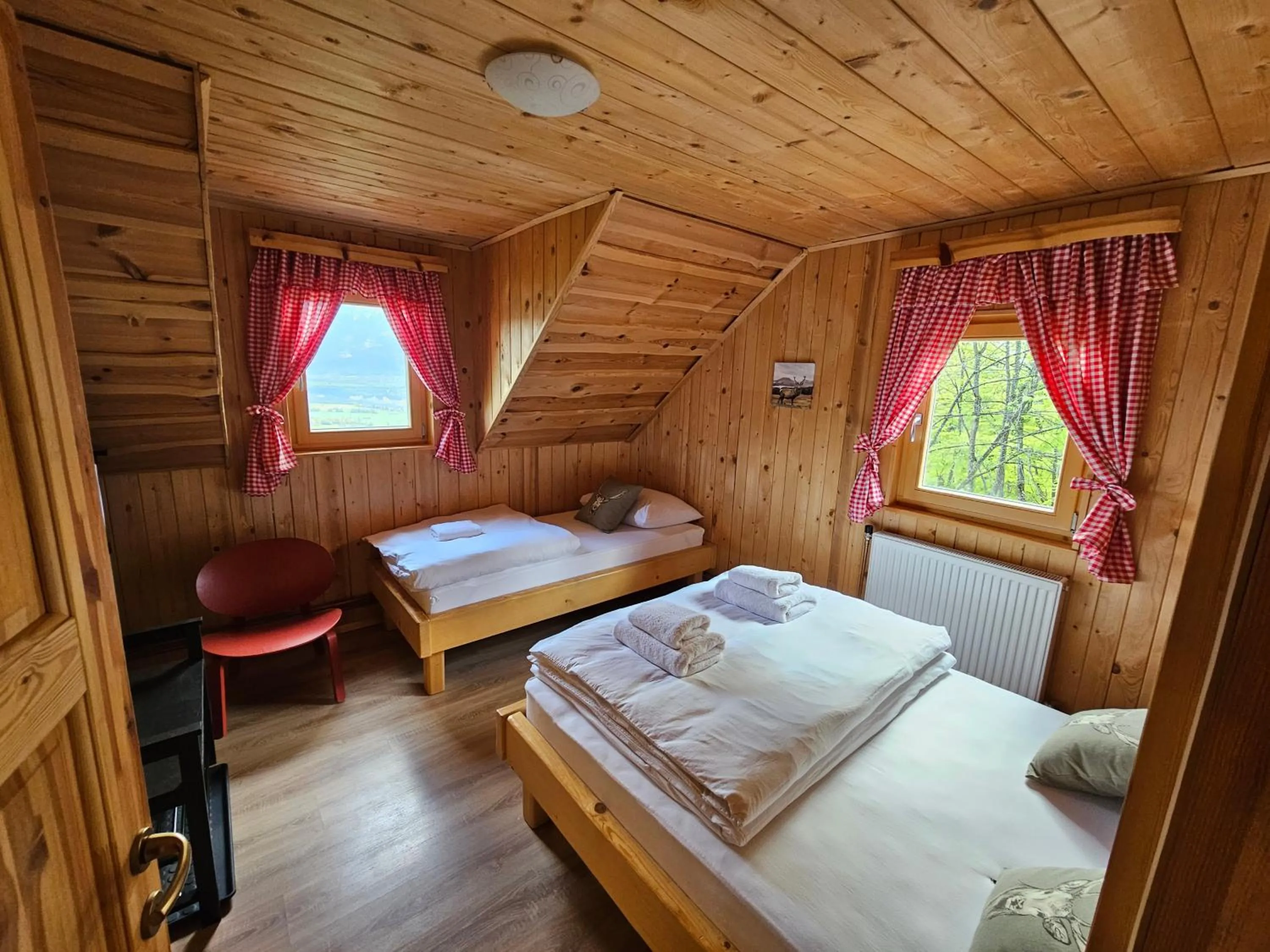 Koča na Taležu