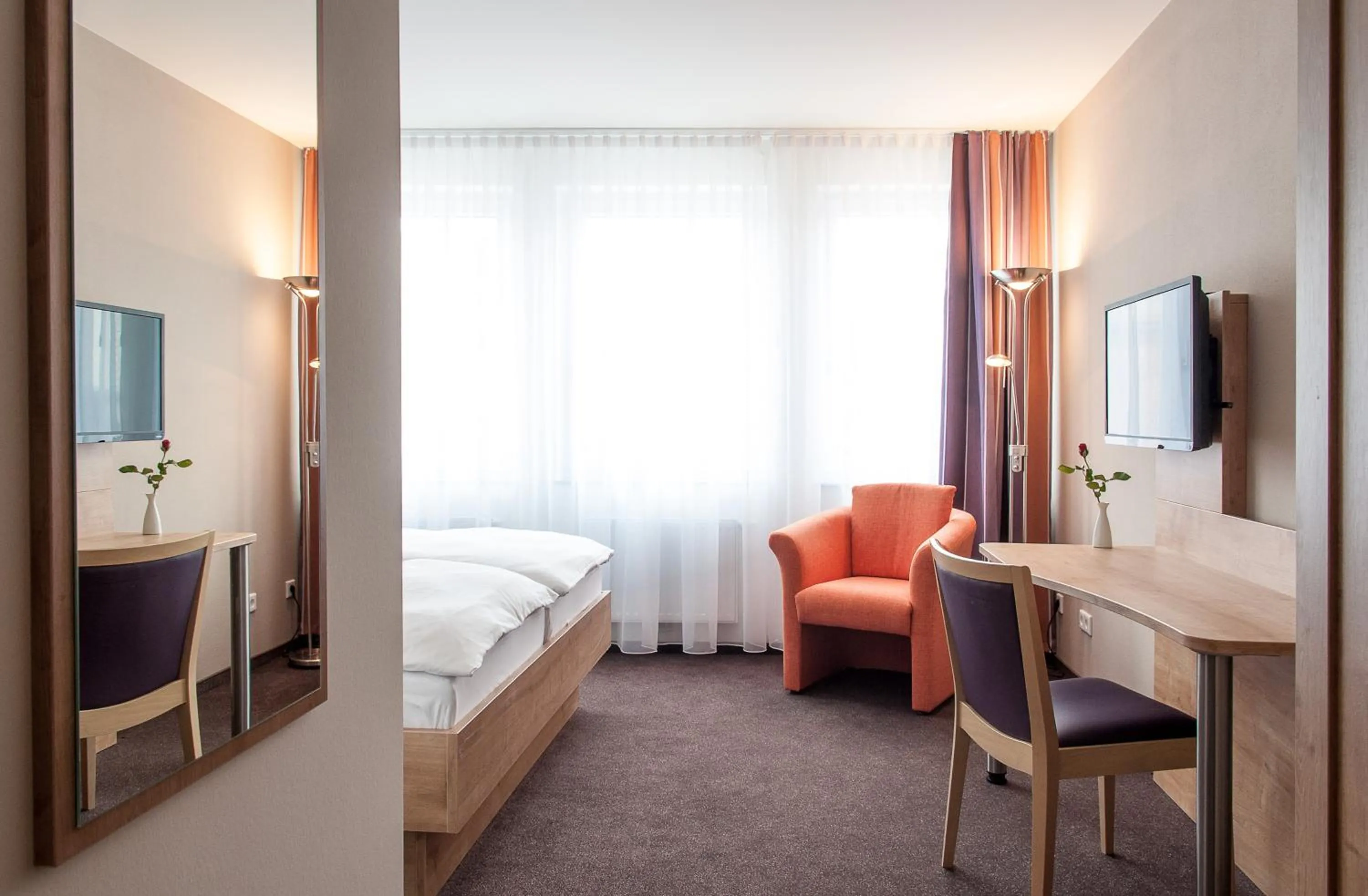 Bedroom, Bed in Gasthaus Alte Münze