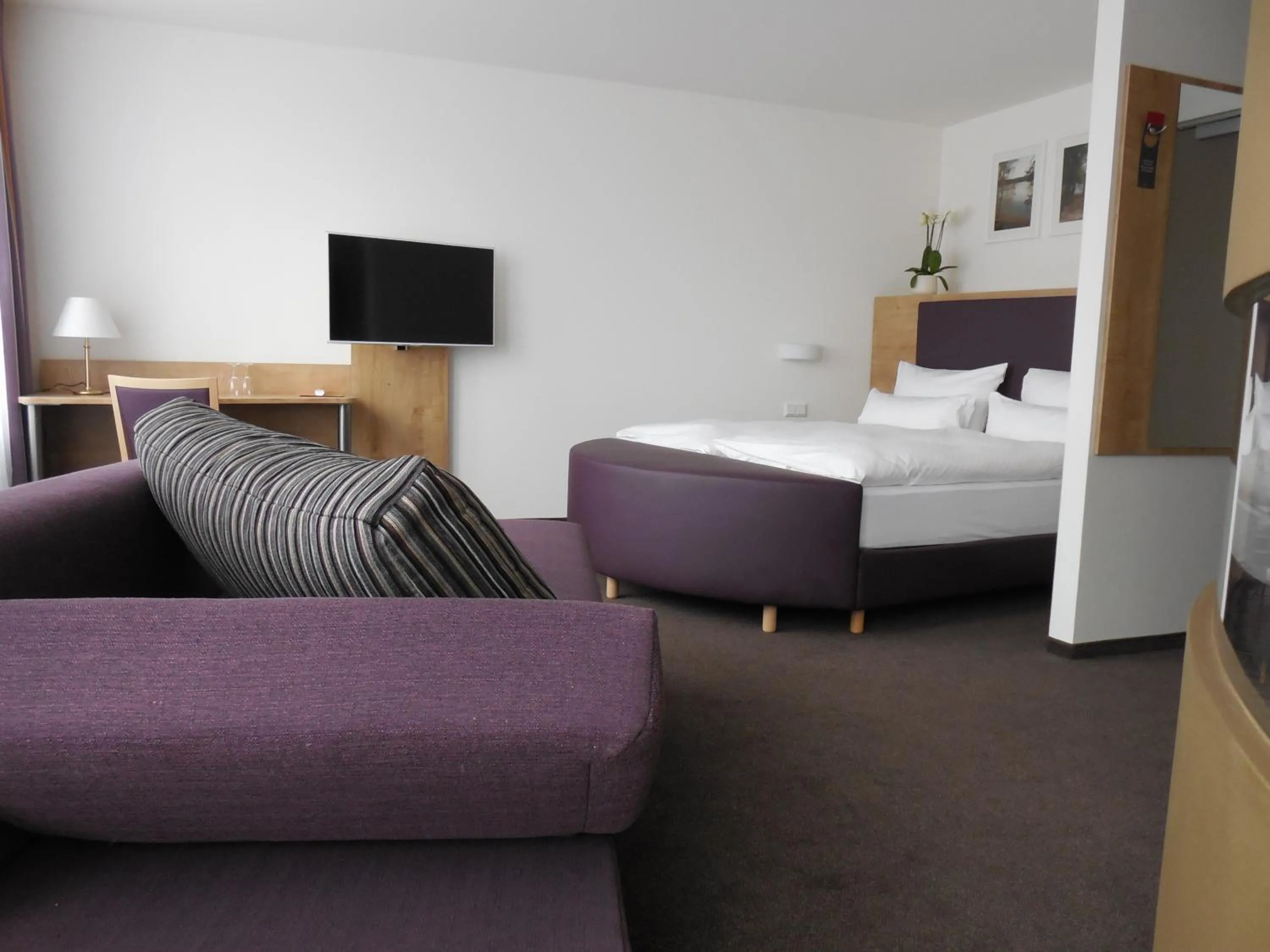 Photo of the whole room, Bed in Gasthaus Alte Münze