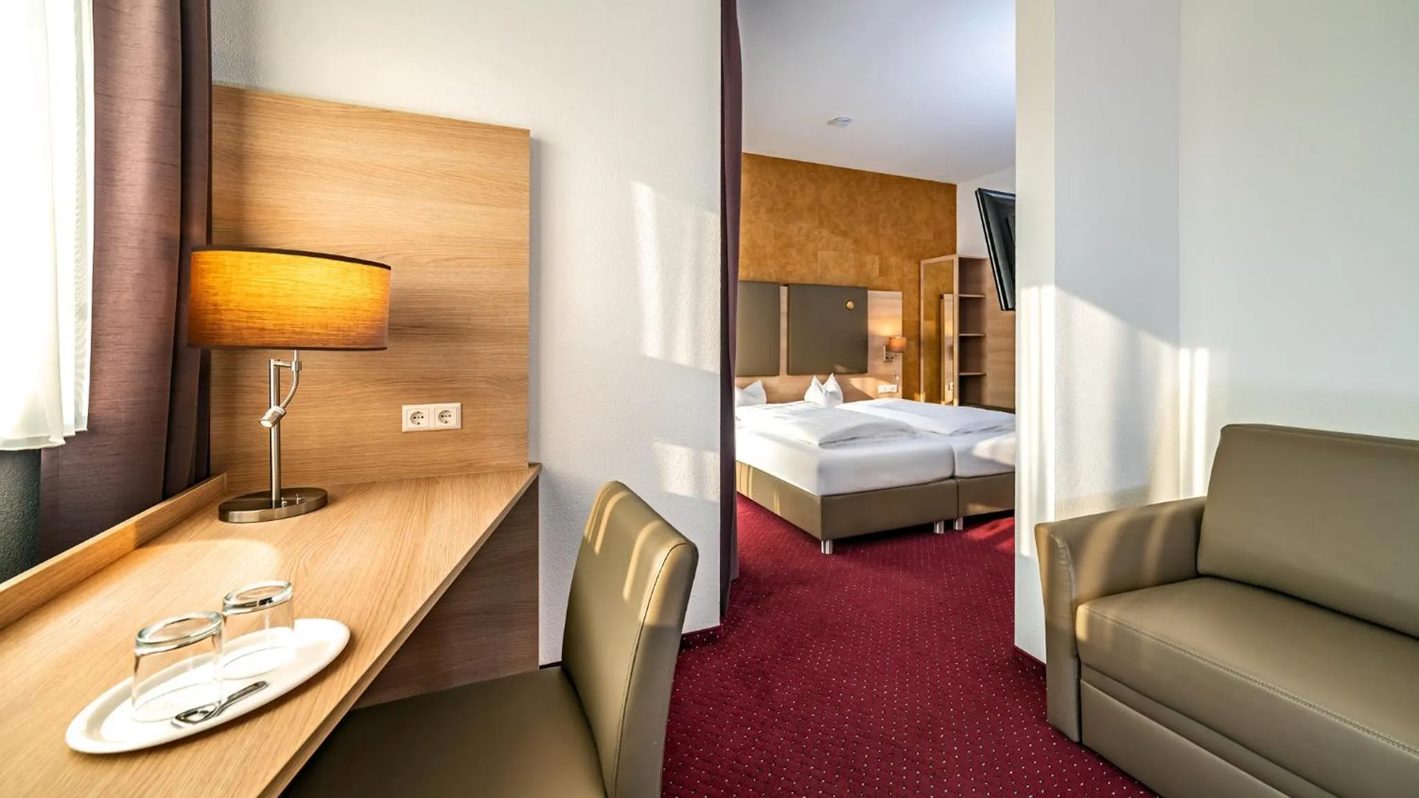 Bed in Hotel am Stadtrand