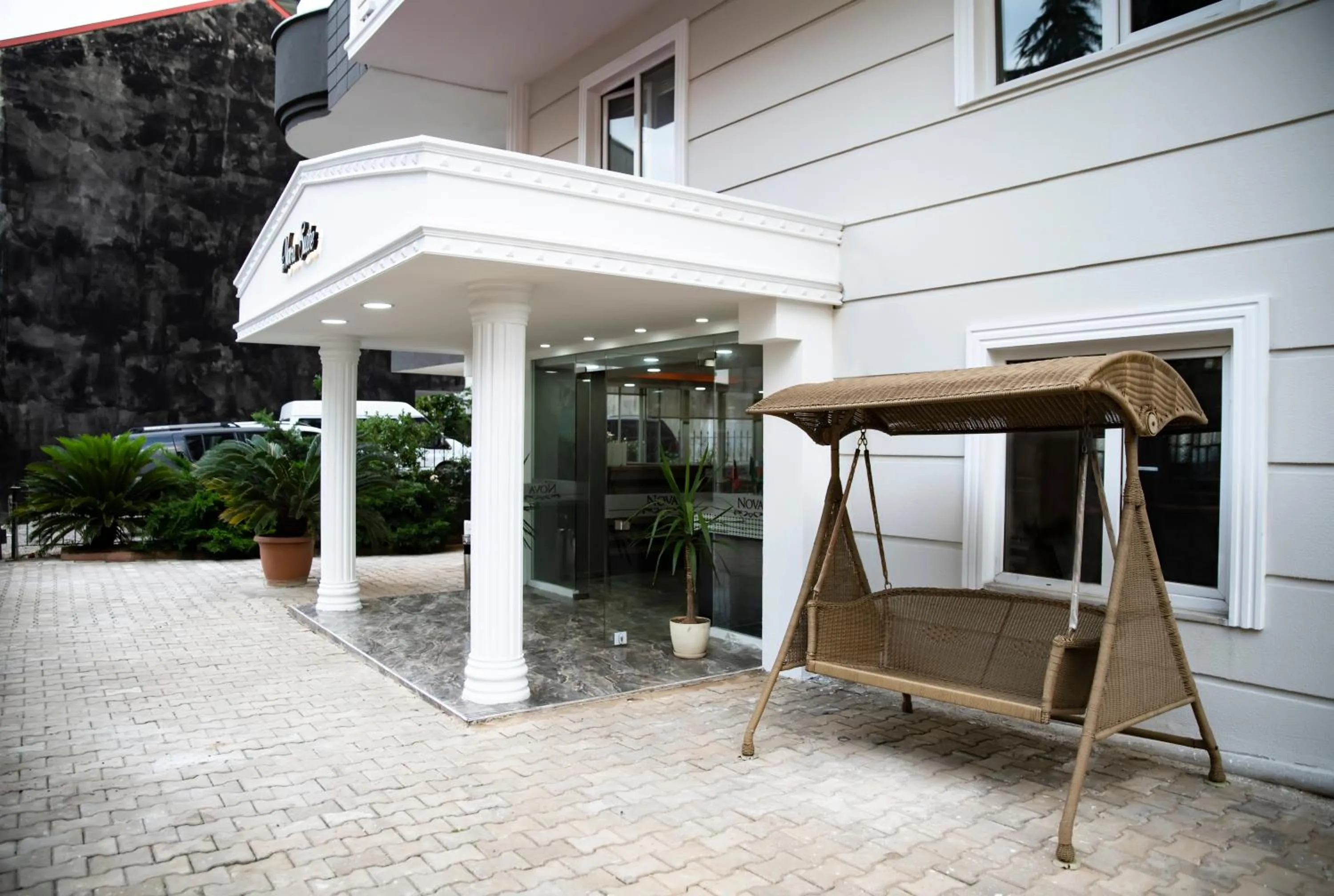 Facade/entrance in Nova Suite Residence