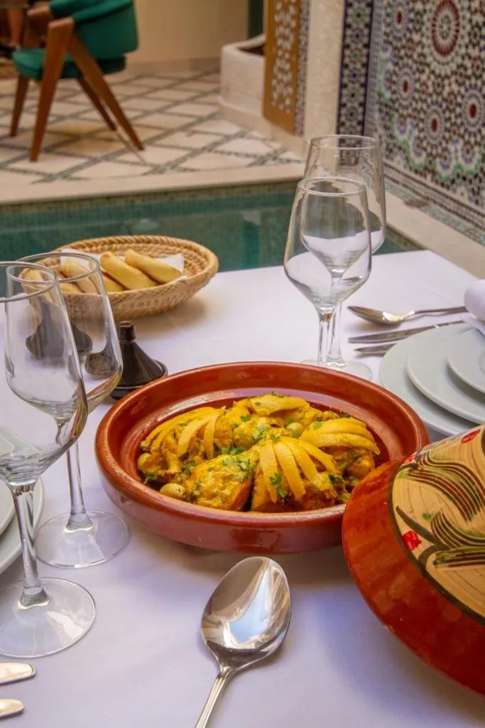 Restaurant/places to eat in Riad Jalina