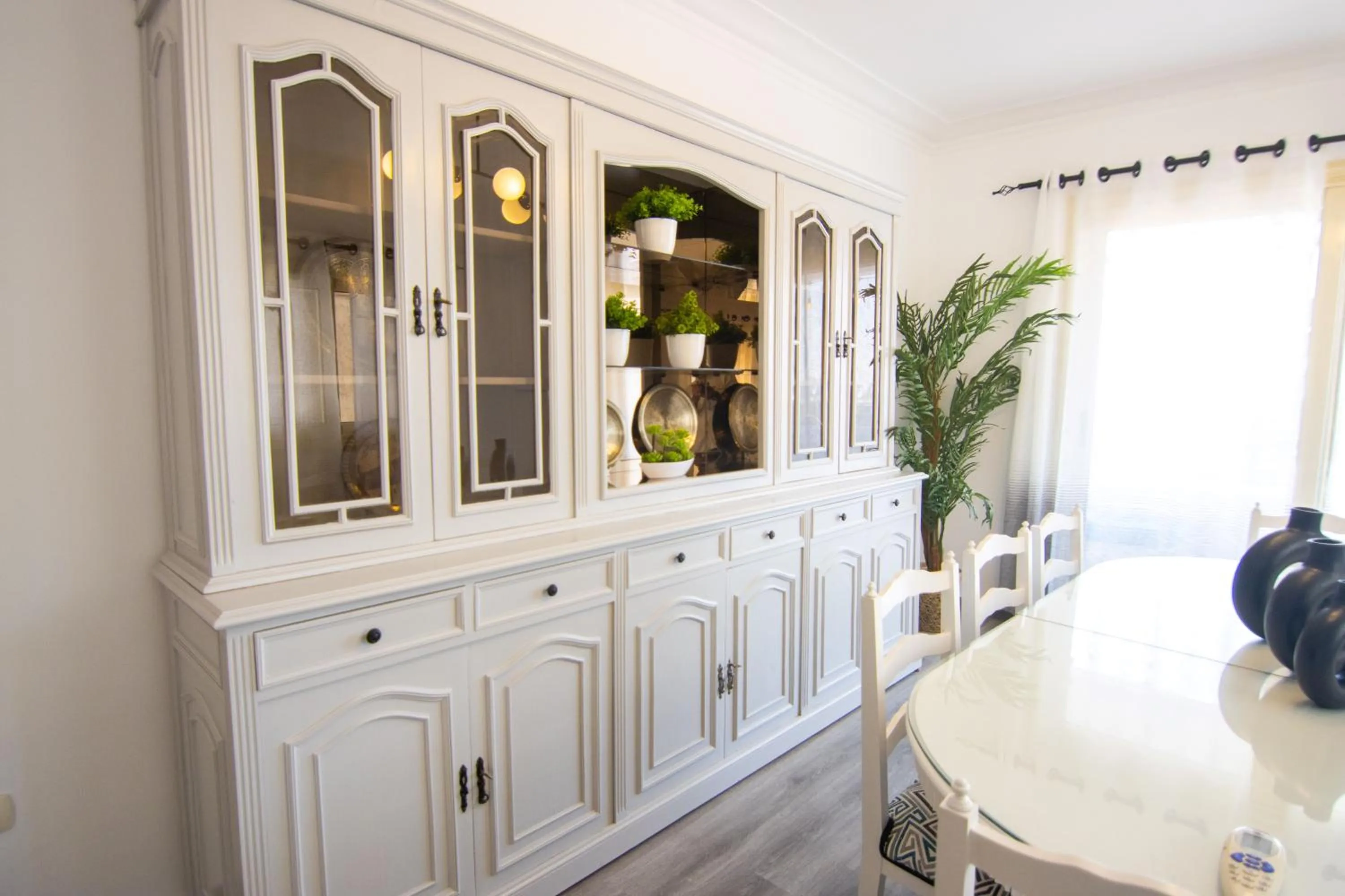 Dining area in Lovely 3BR Apartment in Heart of Mohandseen