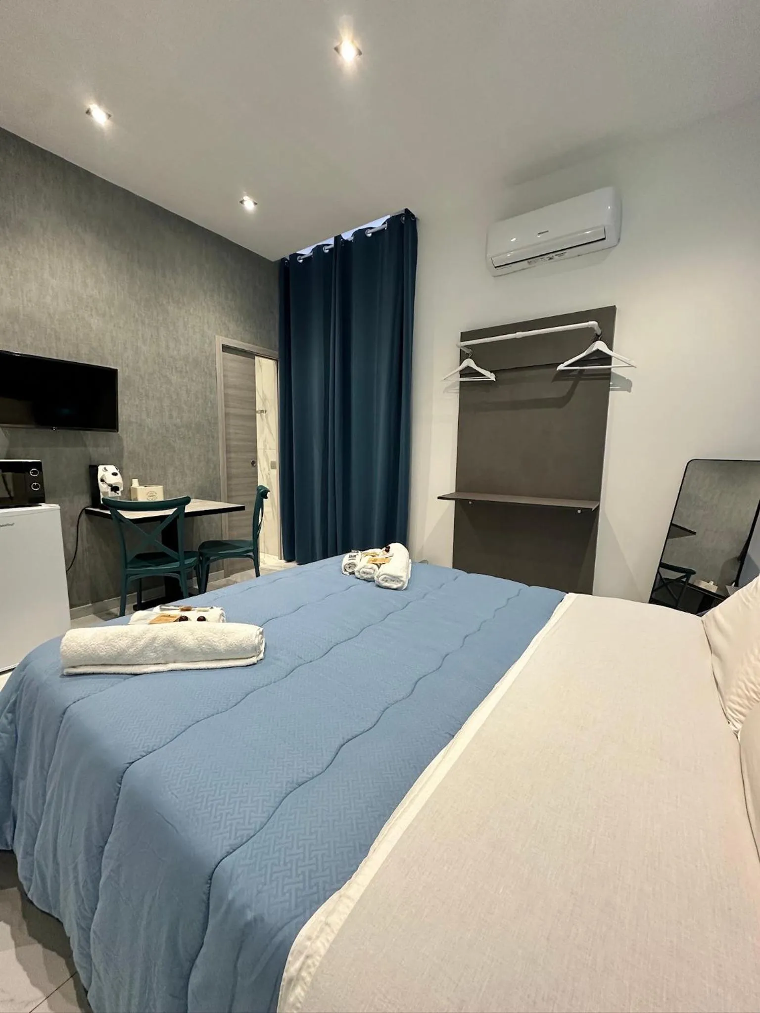 Bed in Fly Home 2