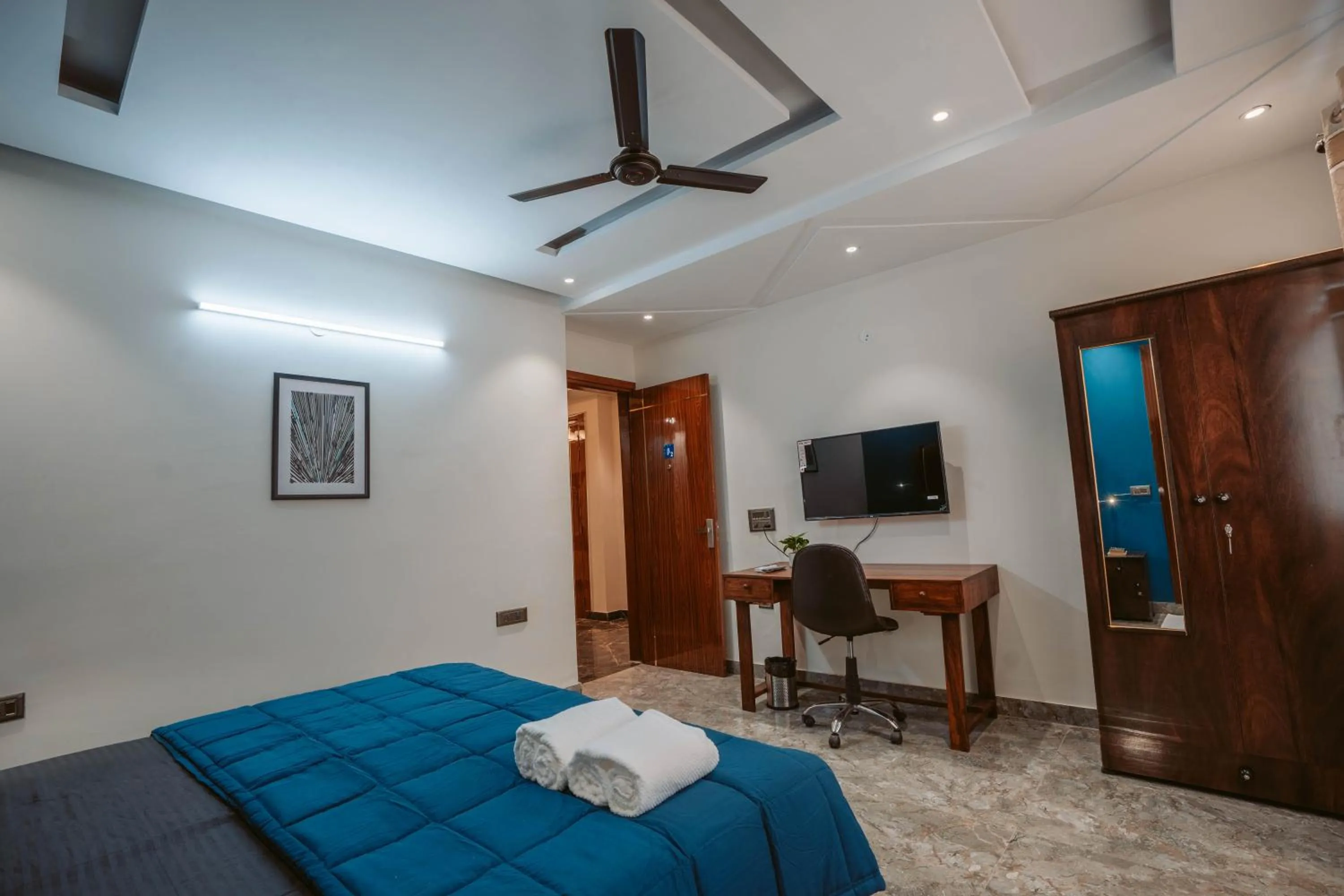 Bed in FlxHo Duo - Serviced Apartment & Rooms - Golf Course Road