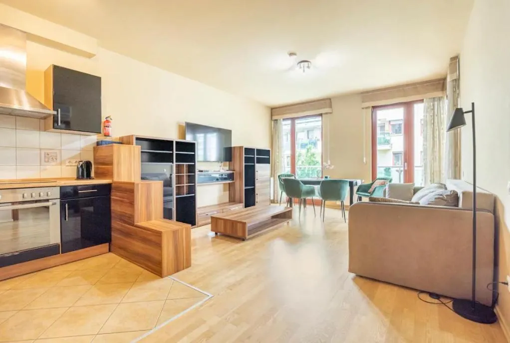 Danube Dream Superb view & garage