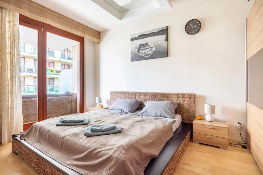 Danube Dream Superb view & garage